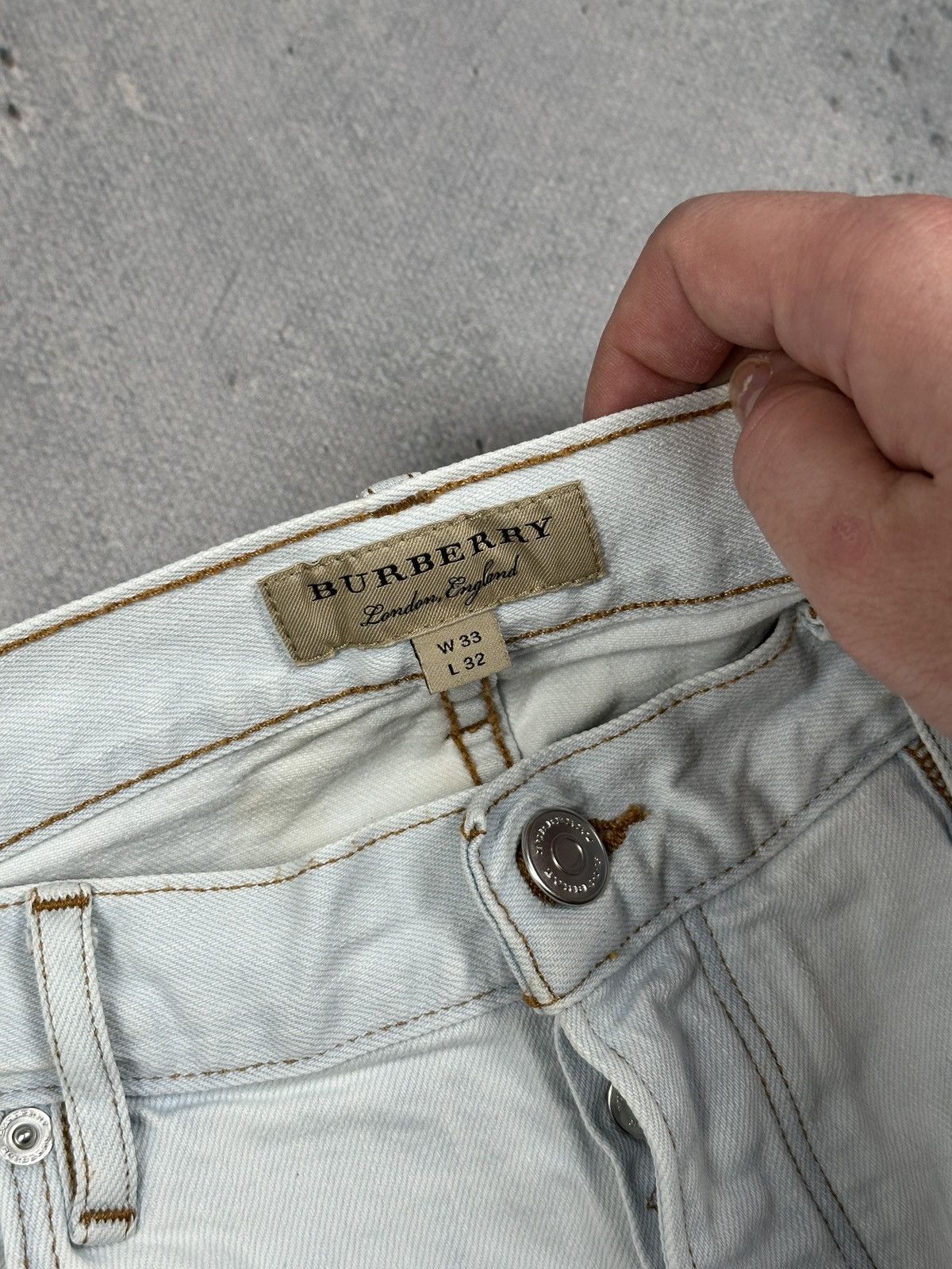 Burberry Burberry London England White Straight Selvedge Denim Jeans Size US 33 - 10 Thumbnail