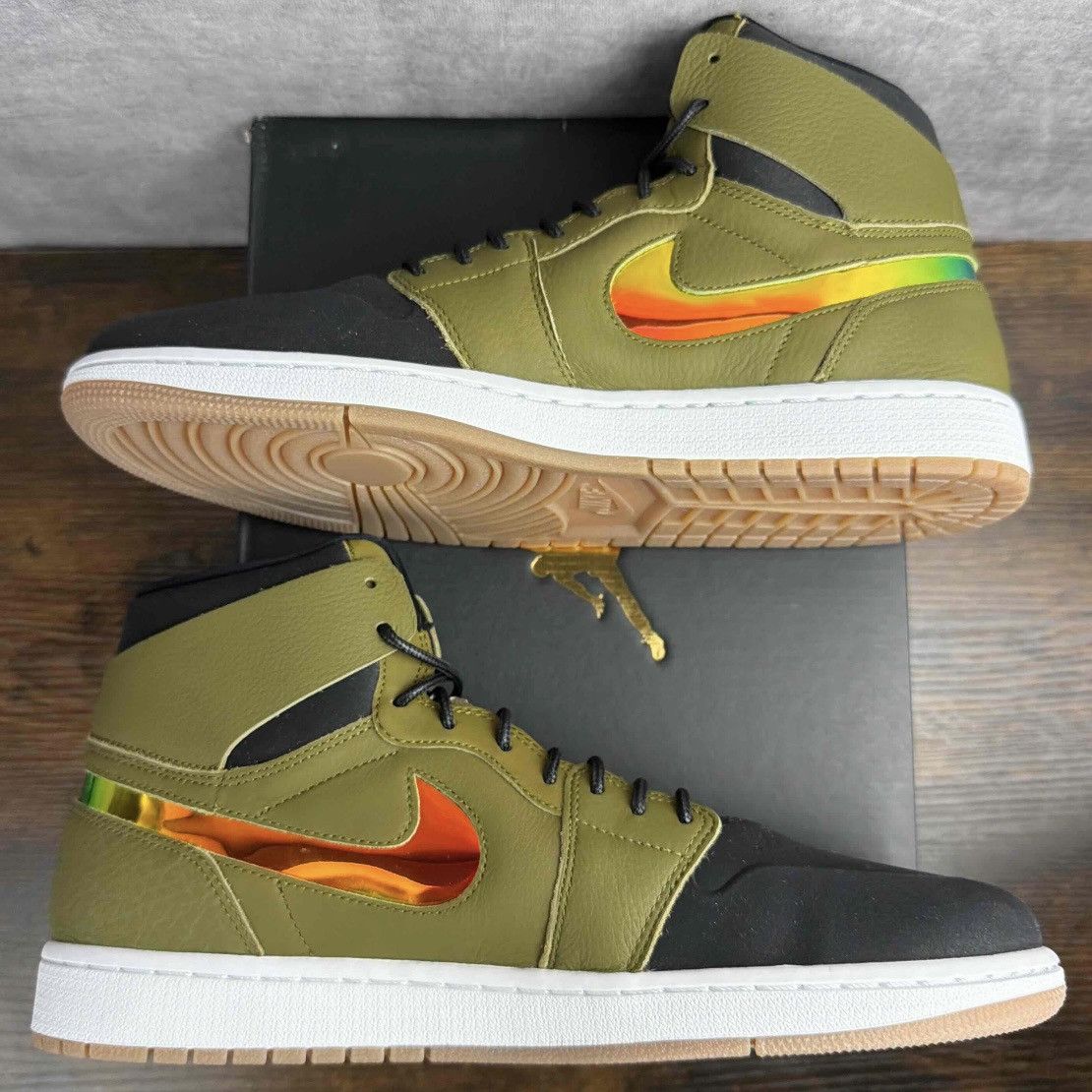 Jordan Brand NEW Air Jordan 1 Retro High Nouveau Militia Green 819176-306 Size US 12.5 / EU 45-46 - 4 Thumbnail