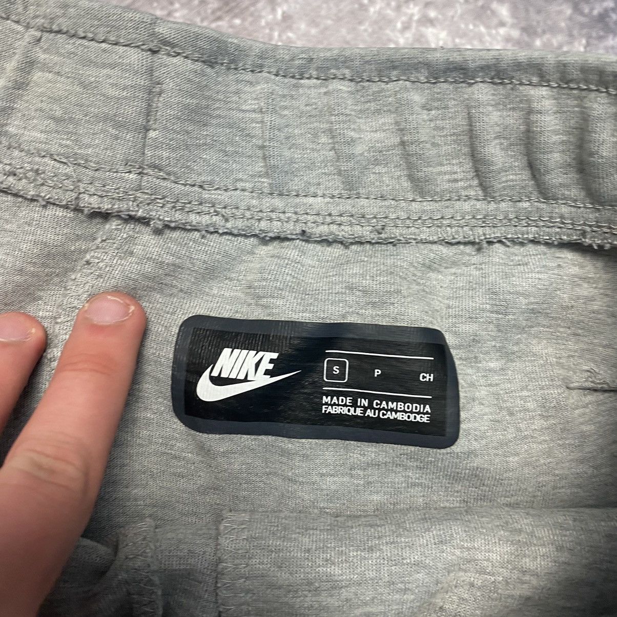 Nike × Vintage Men’s Nike Tech Fleece New Collection Small Logo drill pants Size US 30 / EU 46 - 6 Thumbnail