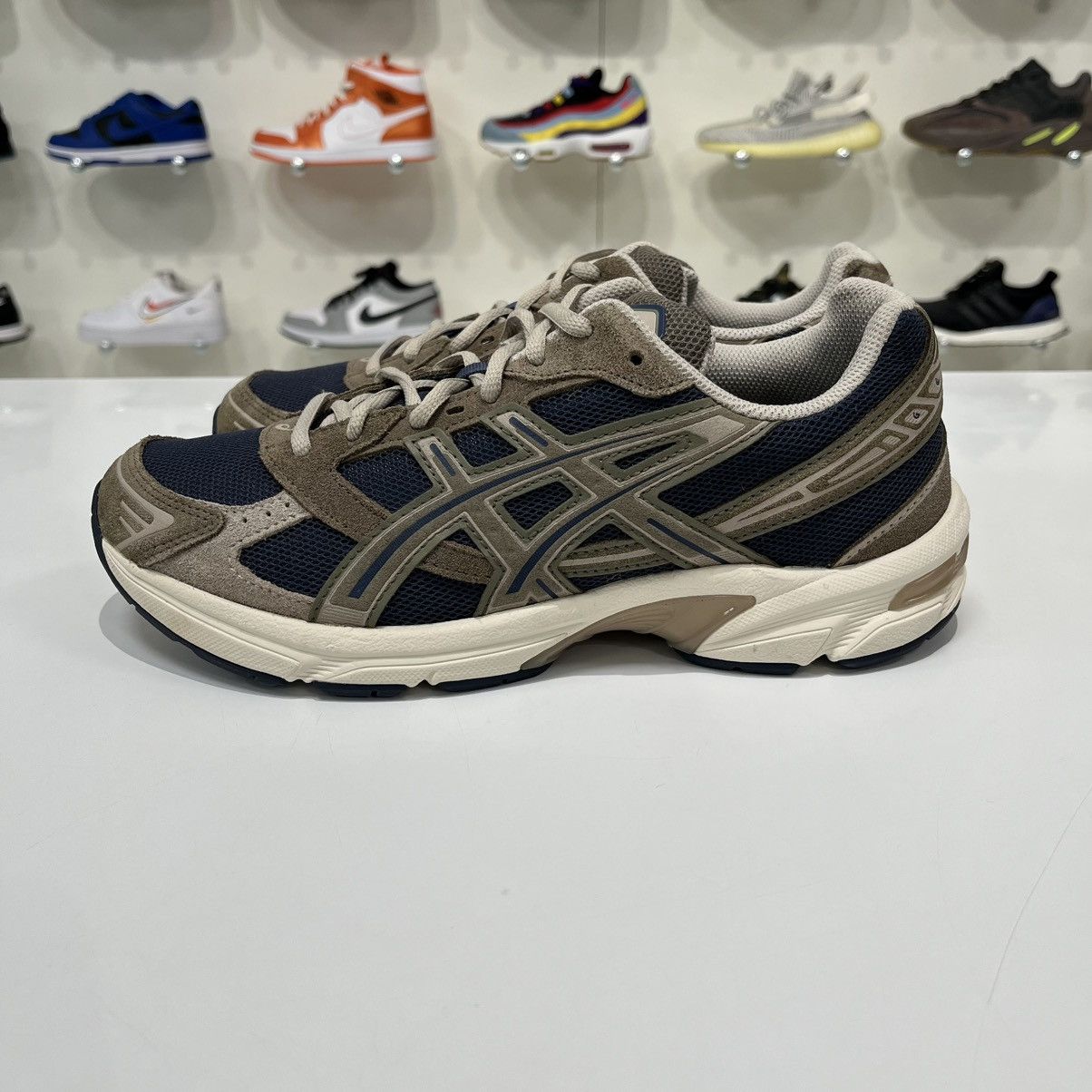 Asics Asics Gel-1130 Black Carbon Size US 8 / EU 41 - 2 Thumbnail