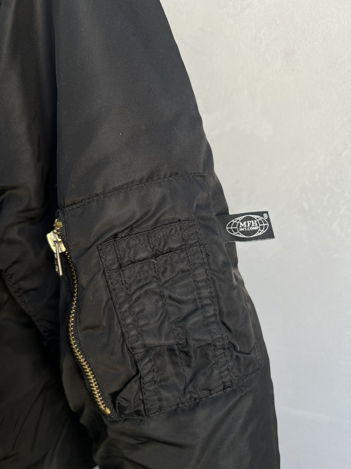Alpha Industries Vintage Black MA1 Bomber Jacket Military kanye west style Size US M / EU 48-50 / 2 - 5 Thumbnail