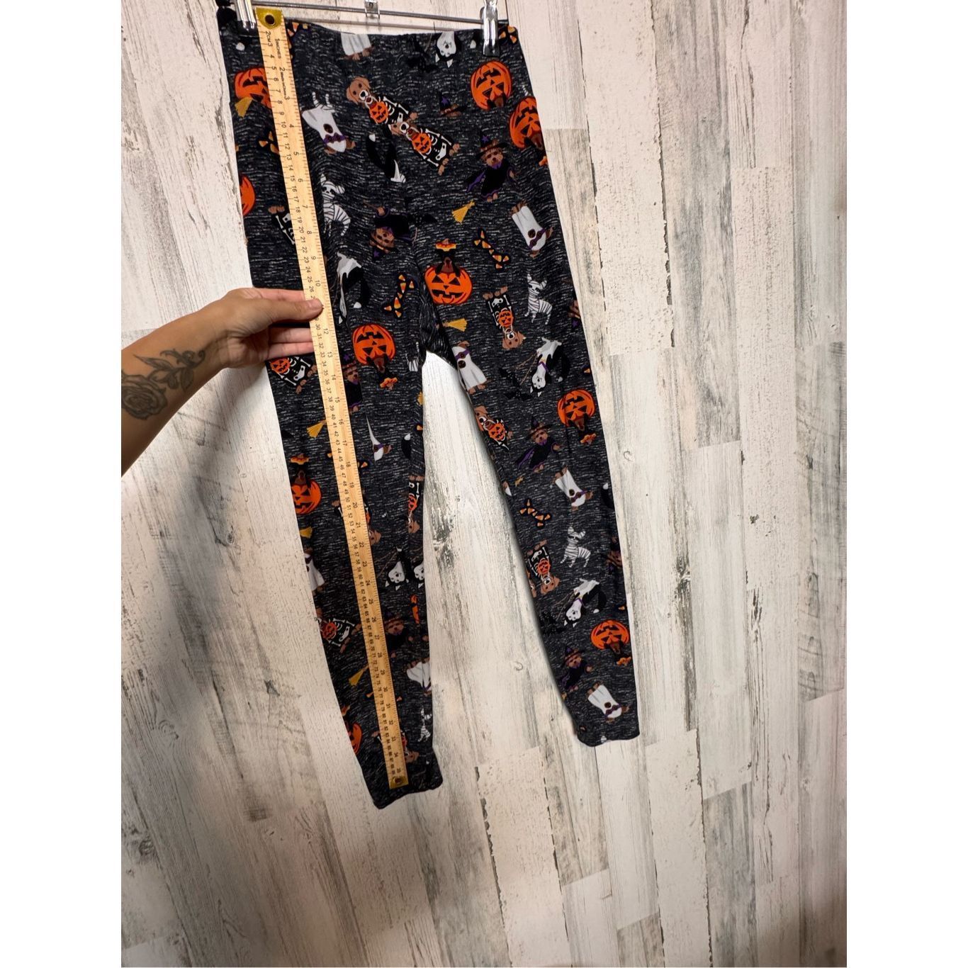 Other No Boundaries Young Ladies Halloween Dog Print Leggings Size Size 30" / US 8 / IT 44 - 7 Thumbnail