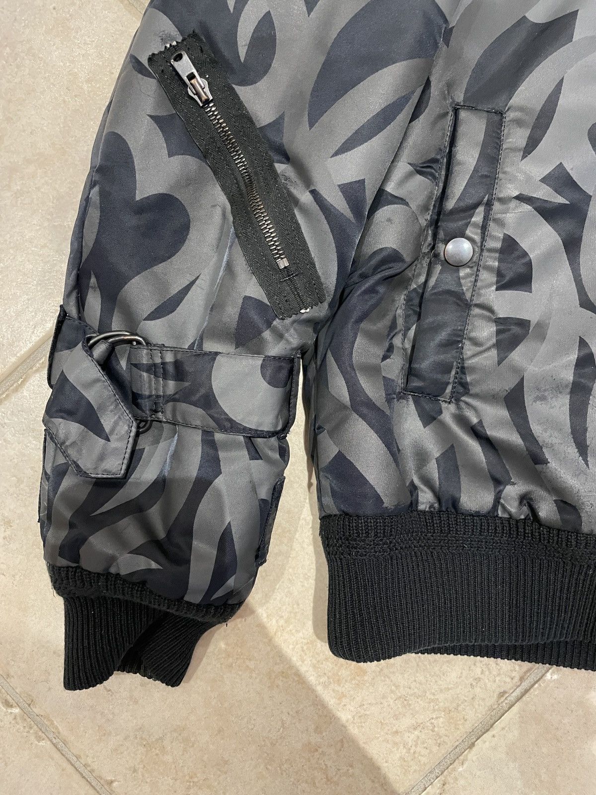 Number (N)ine Number (N)ine tribal heart camo bondage jacket Size US M / EU 48-50 / 2 - 5 Thumbnail