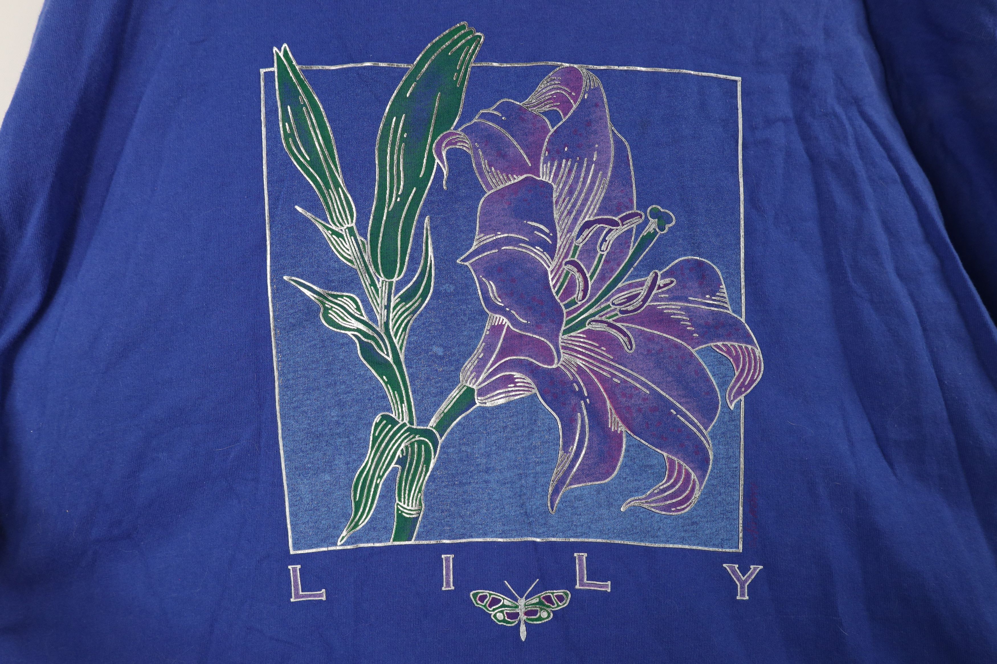 Vintage Vintage 90s Streetwear Flower Butterfly T-Shirt Blue USA Size 3XL / US 20-22 - 4 Thumbnail