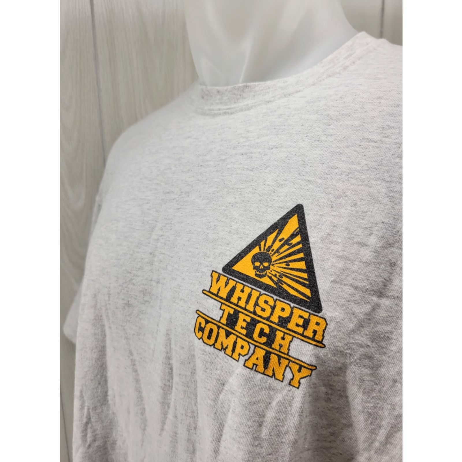 Gildan Whisper Tech Company Mens Shirt 2XL Gray T-Shirt Shirt 2XL Mens Gray Graphic Print Vintage No Size US XXL / EU 58 / 5 - 2 Thumbnail