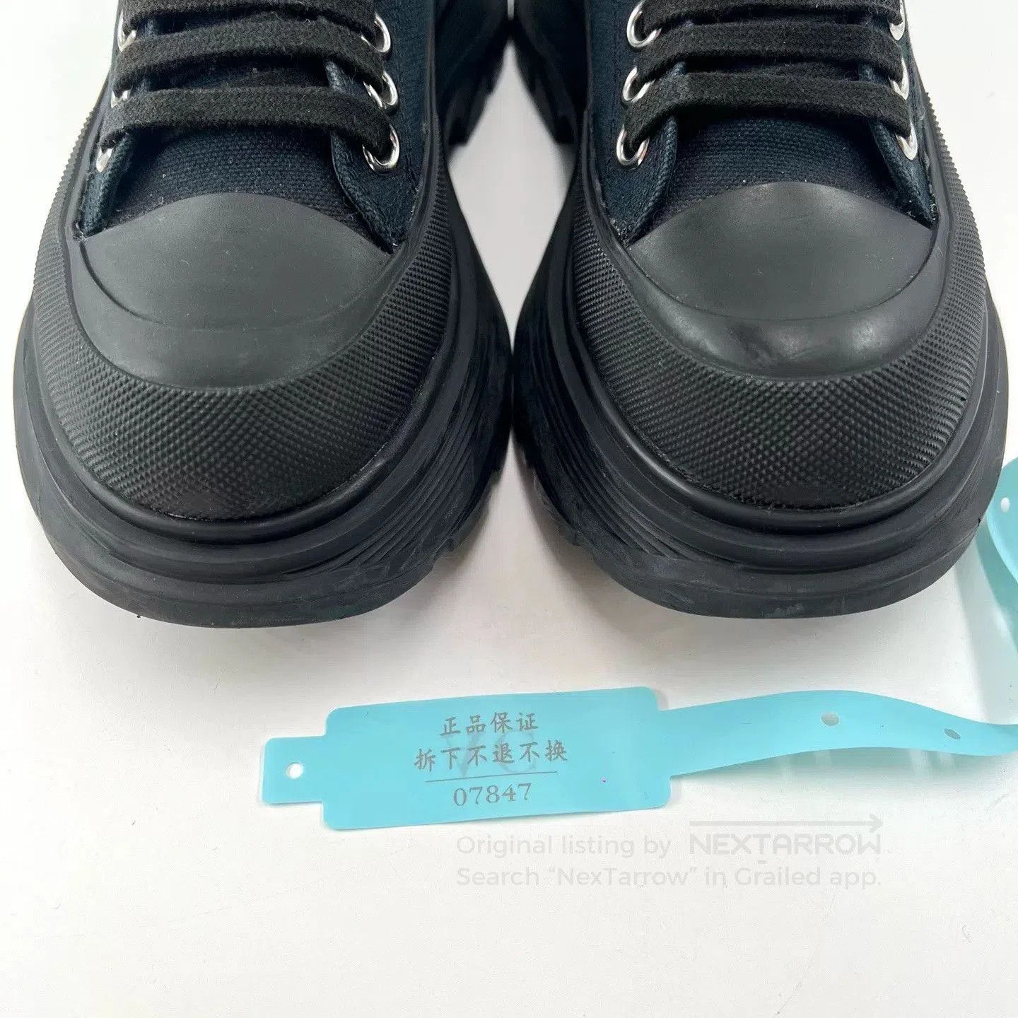 Alexander McQueen Alexander McQueen Black Canvas Platform Sneakers. Size US 4 / IT 34 - 9 Thumbnail