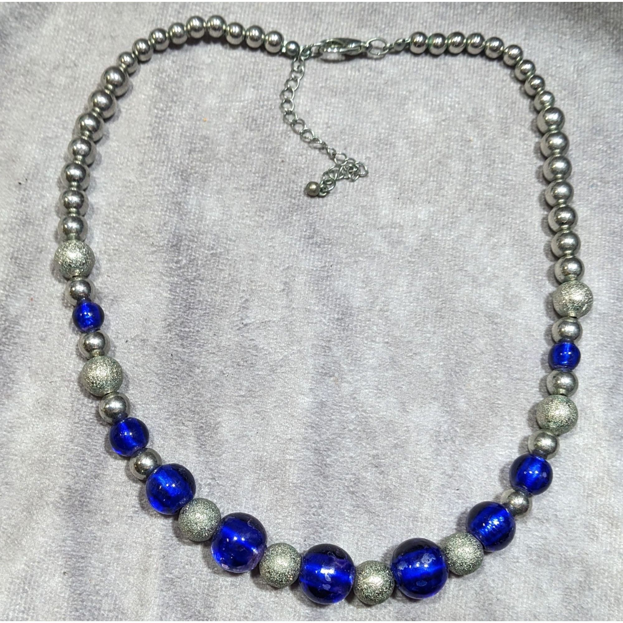 Other Casual Blue And Silver Tone Metal And Glass Beaded Necklace Size ONE SIZE - 8 Thumbnail