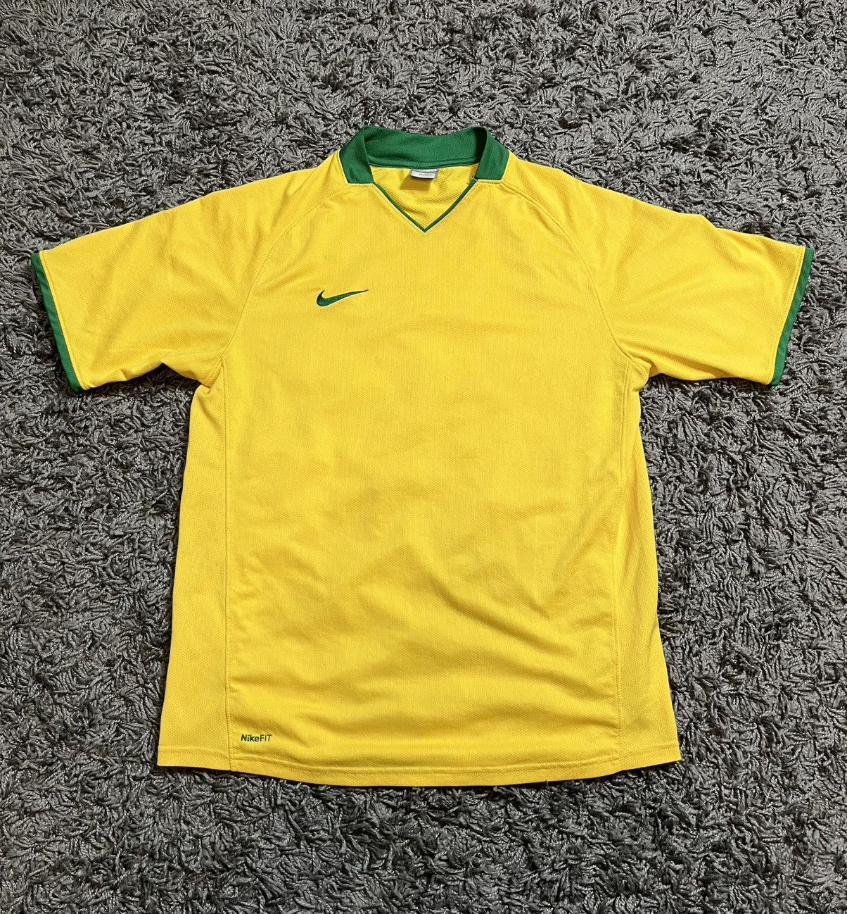 Nike NIKE TOTAL 90 BRAZIL FOOTBALL STYLE POLYESTER T-SHIRT Size US M / EU 48-50 / 2 - 1 Thumbnail