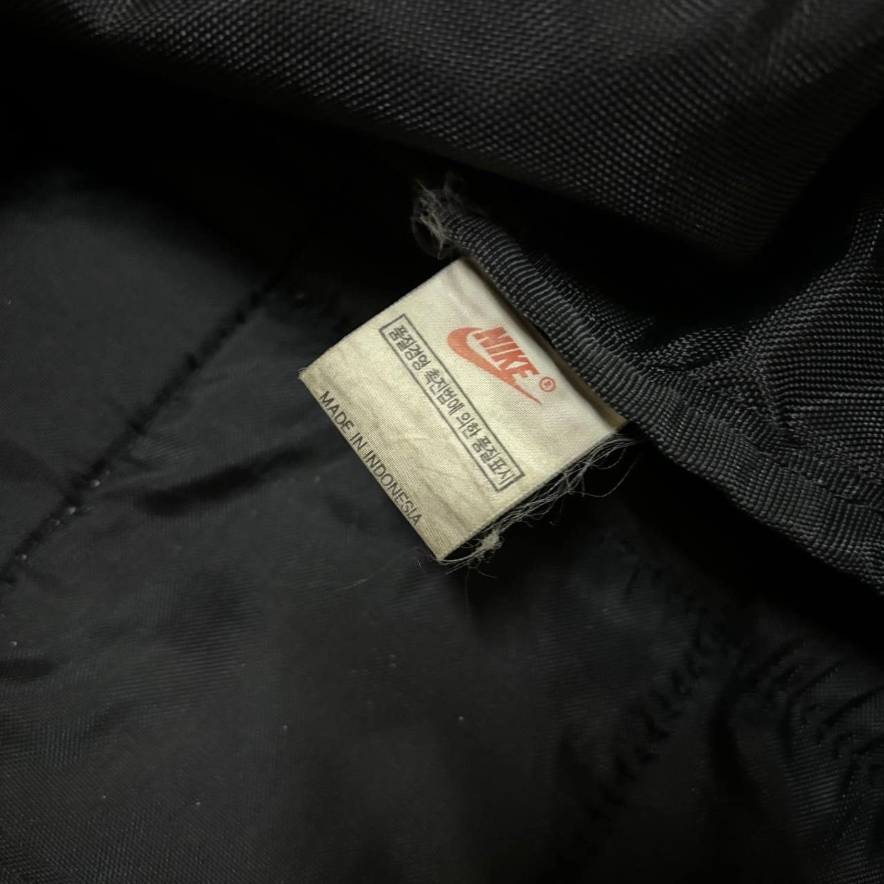 Nike Crazy Vintage 90s Nike ACG Karst 25 Backpack / Hiking Bag Size ONE SIZE - 7 Thumbnail