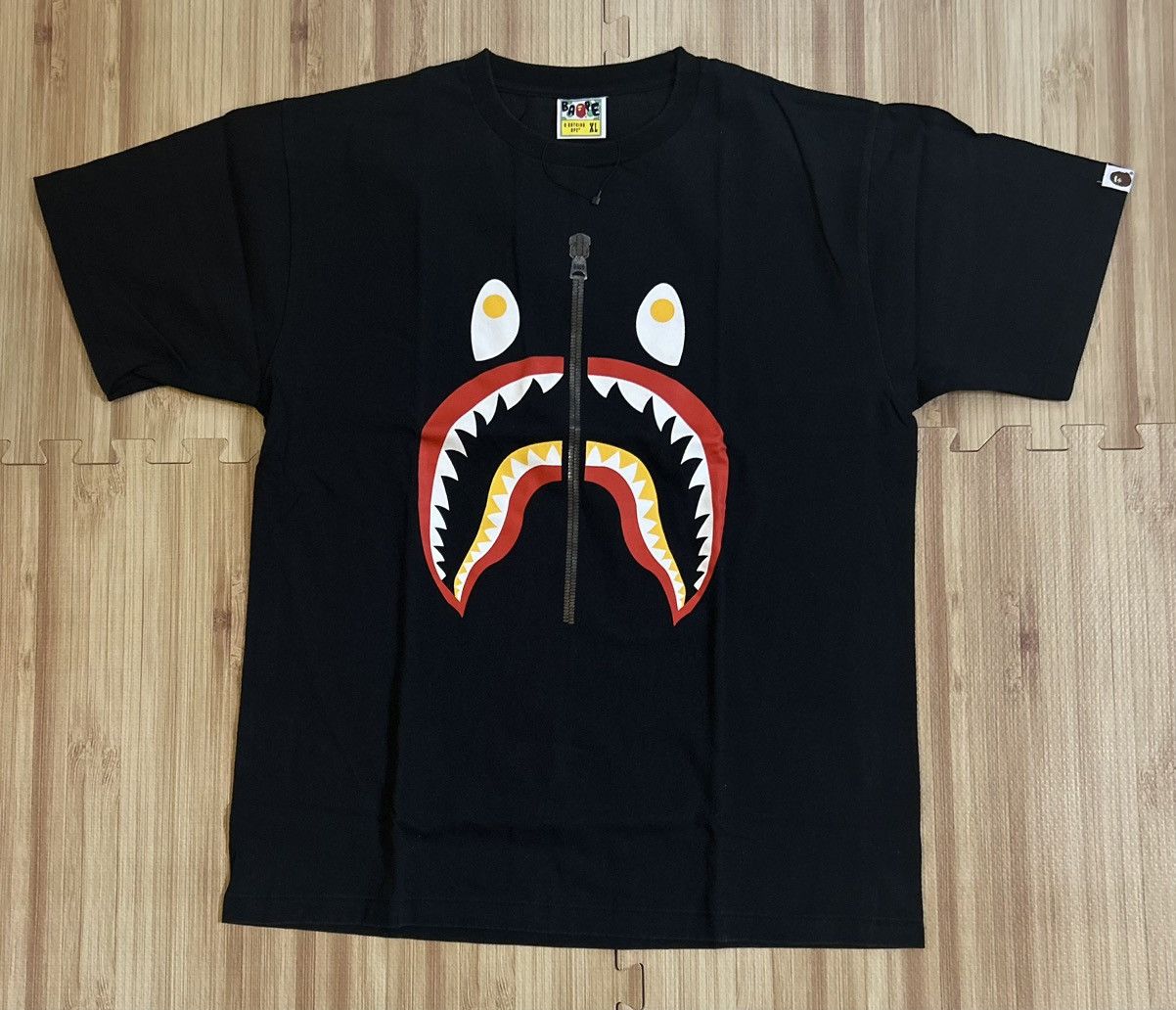 Bape Bape shark head tee XL Size US XL / EU 56 / 4 - 1 Thumbnail