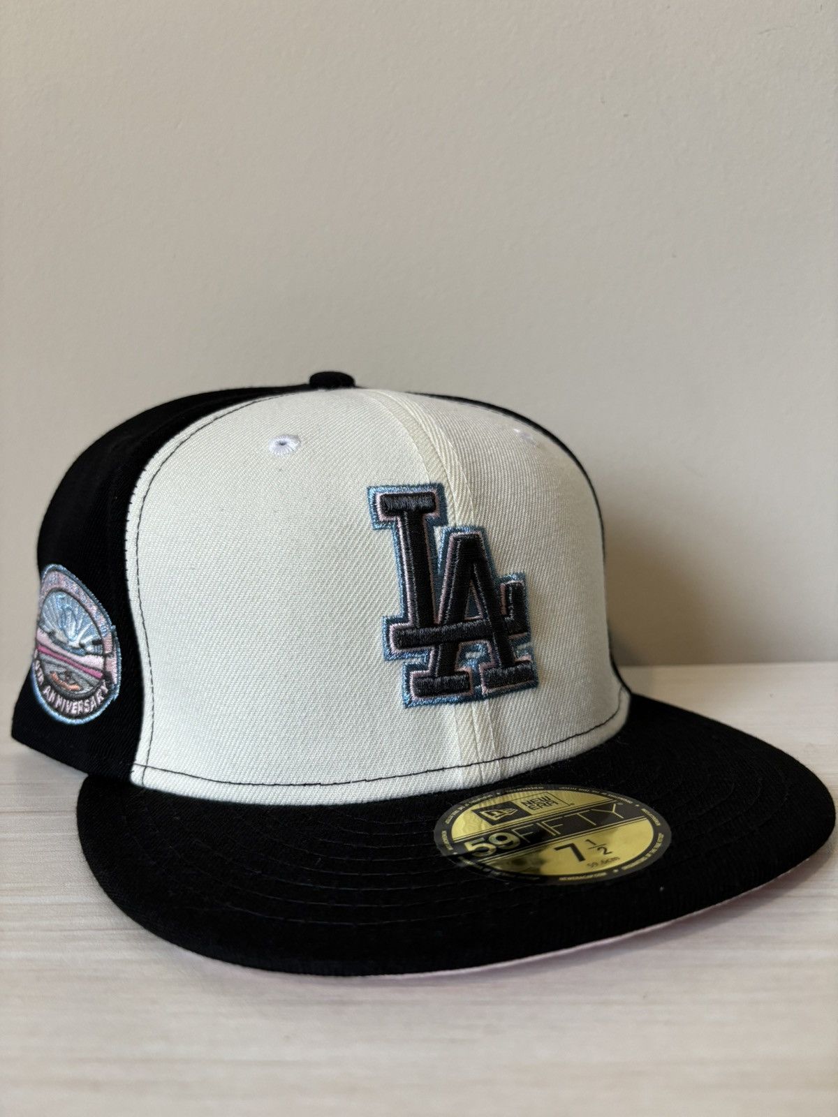 Lids Los Angeles Dodgers Fitted Size 7 1/2 Lids Size ONE SIZE - 1 Thumbnail