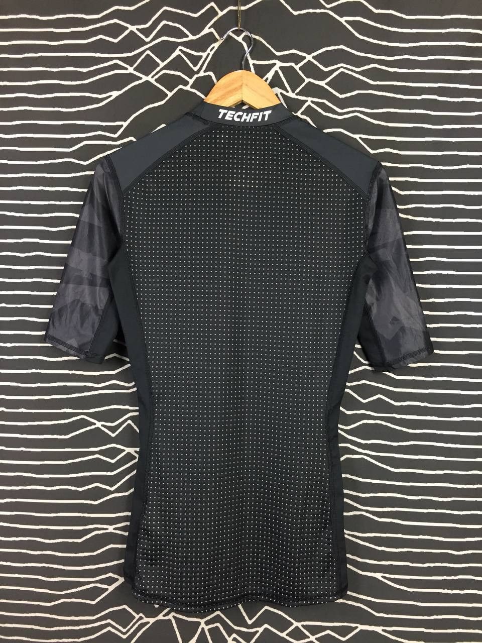 Adidas × Vintage Adidas Techfit Compression Climachill Activewear Tee Size US XS / EU 42 / 0 - 6 Thumbnail