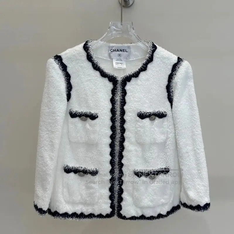 Chanel Chanel White Cotton Mid-Length Coat . Size S / US 4 / IT 40 - 1 Thumbnail