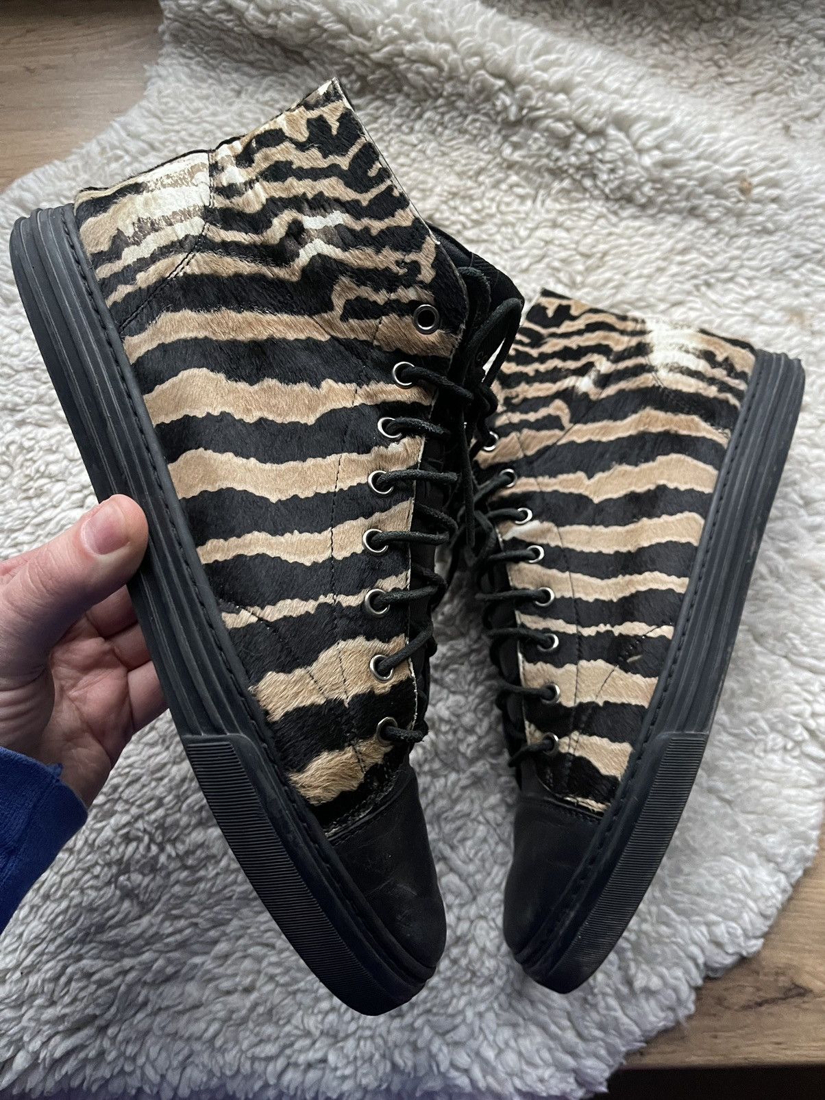 Gucci Gucci pony hair leather tiger print hi top sneakers Size US 9 / EU 42 - 1 Thumbnail