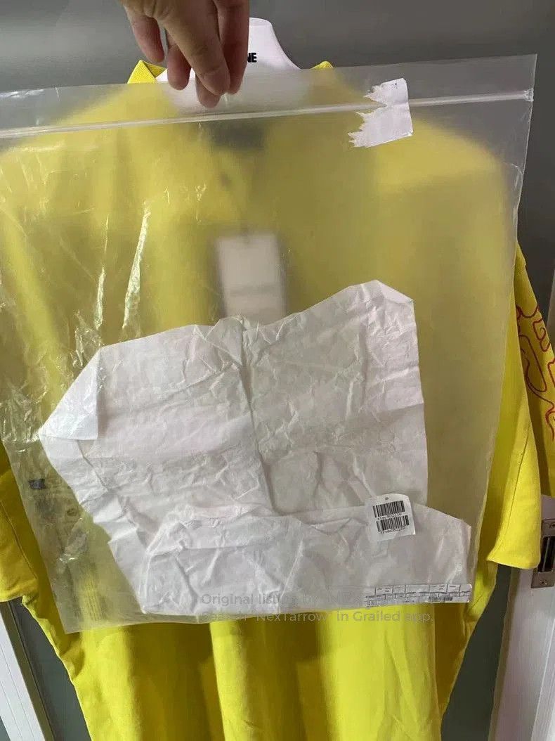 Balenciaga Balenciaga Letter Print Short Sleeve. Size US M / EU 48-50 / 2 - 2 Thumbnail