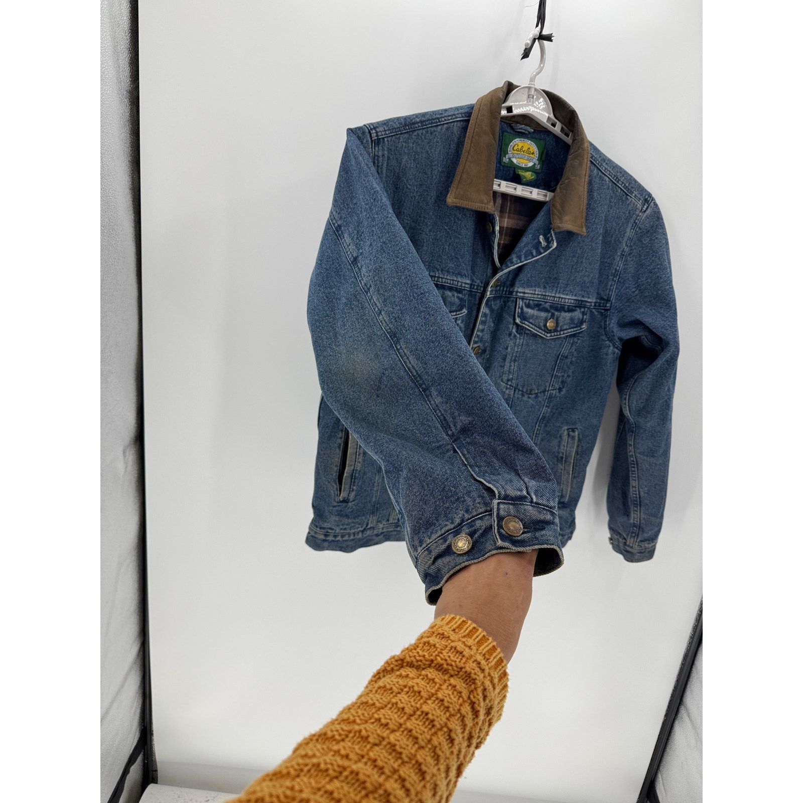 Cabelas vintage Cabela's flannel-lined denim jacket size L Tall 90s Size US L / EU 52-54 / 3 - 8 Thumbnail