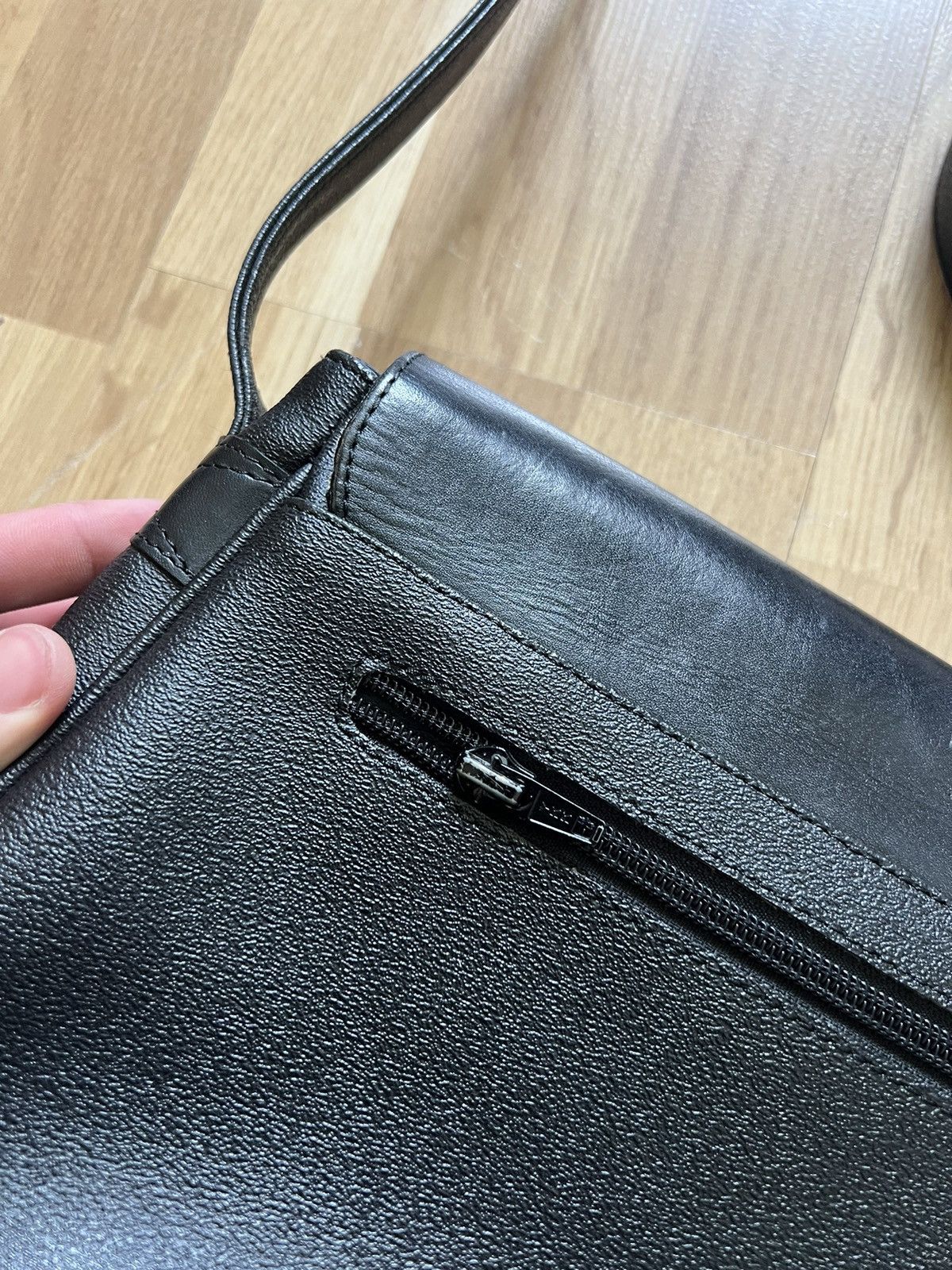 Le Grande Bleu (L.G.B.) Vintage avant garde leather messenger bag as 98 style 90s Size ONE SIZE - 7 Thumbnail