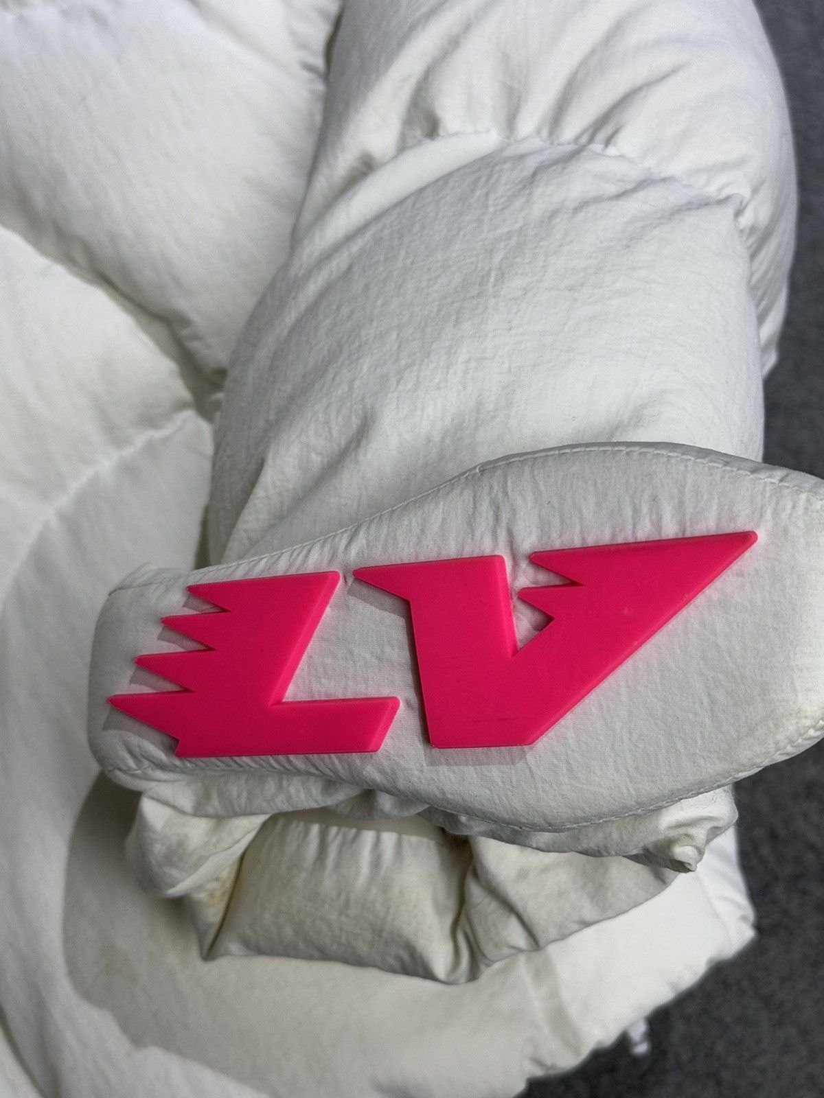 Louis Vuitton Louis Vuitton 22ss down jacket Size US S / EU 44-46 / 1 - 4 Thumbnail