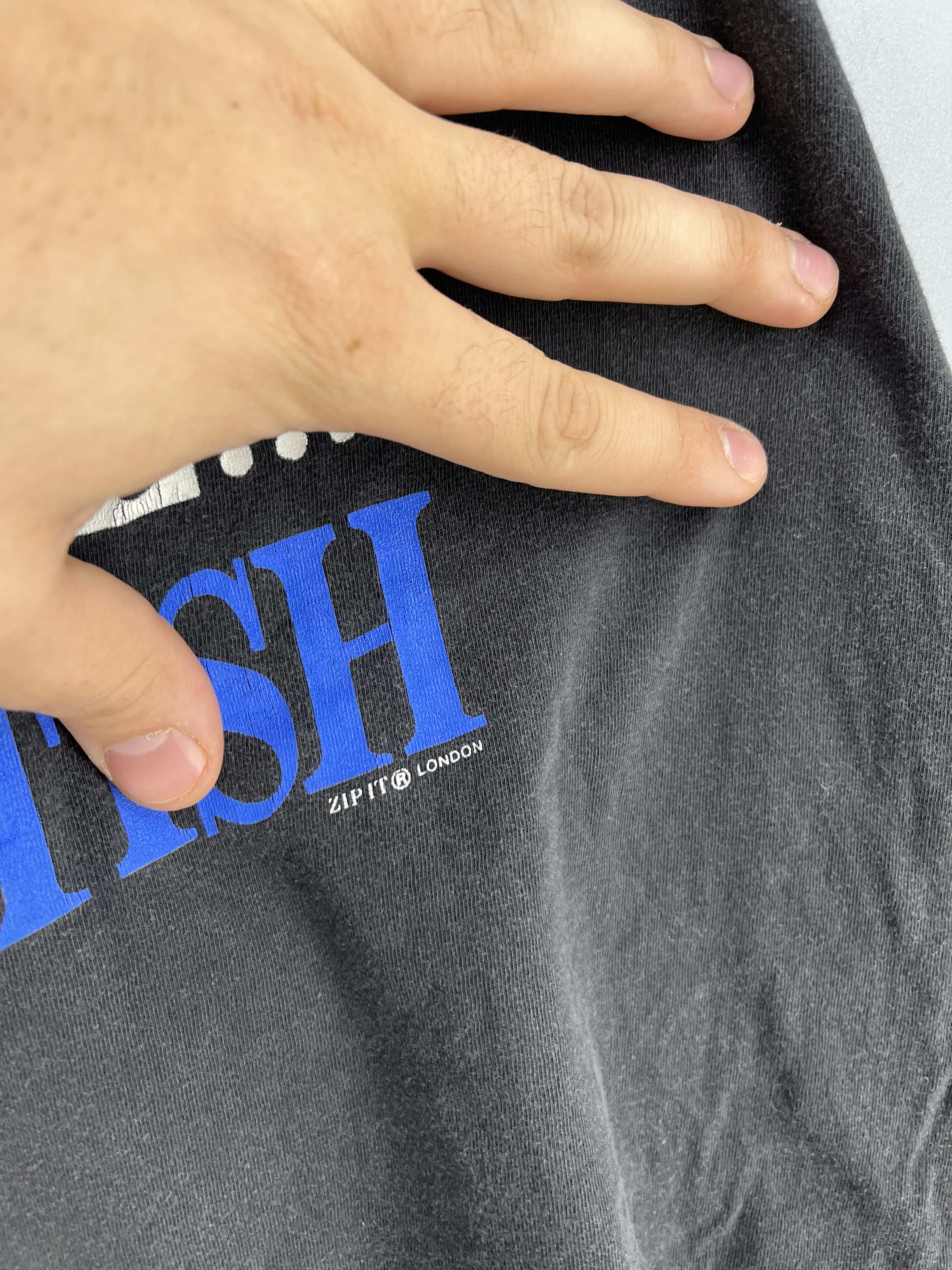 Vintage No Surrender To Europe...We're British Zip-it T-Shirt 90 Size US L / EU 52-54 / 3 - 10 Thumbnail