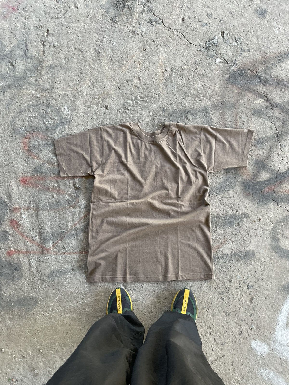 Other VINTAGE T-SHIRT BROWN BLANK vintage fits Size US L / EU 52-54 / 3 - 1 Thumbnail