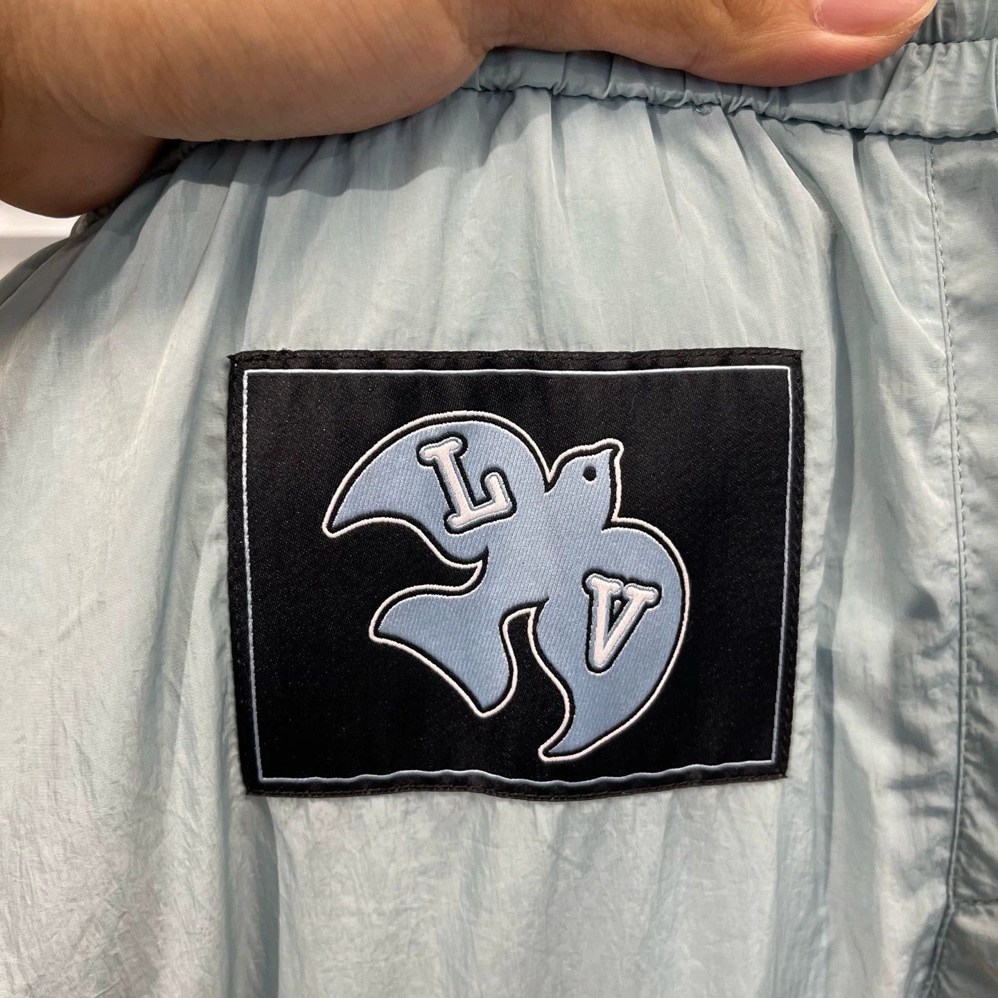 Louis Vuitton LV Flocked Patch Peace Dove Sweatpants XL Size 30" / US 8 / IT 44 - 6 Thumbnail