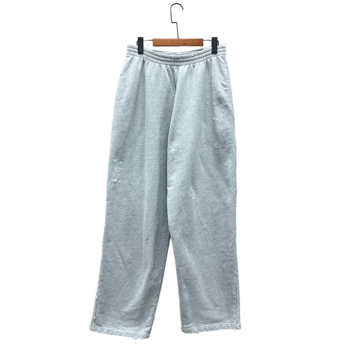 Balenciaga Balenciaga Distressed Sweatpants Size S Size US 30 / EU 46 - 1 Thumbnail