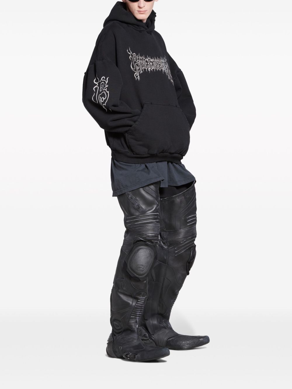 Balenciaga oc11z1025 Darkwave Round Hoodie Oversized in Black Size US M / EU 48-50 / 2 - 2 Thumbnail