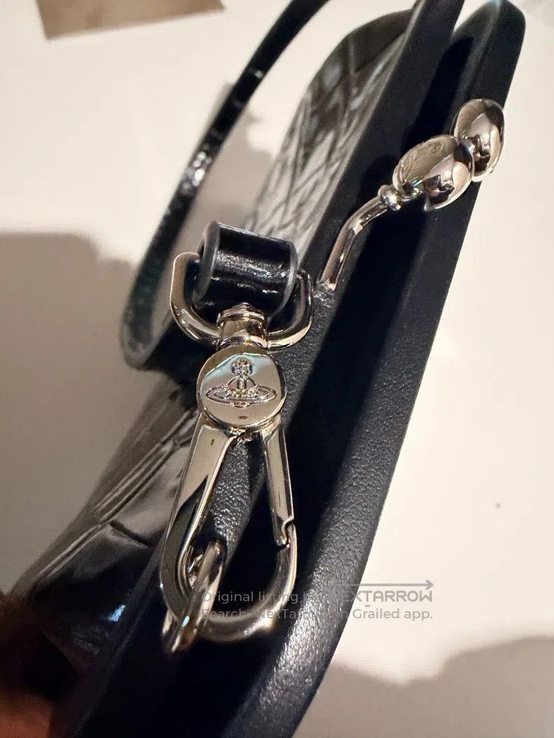 Vivienne Westwood Vivienne Westwood size os Black crocodile pattern shoulder Size ONE SIZE - 6 Thumbnail