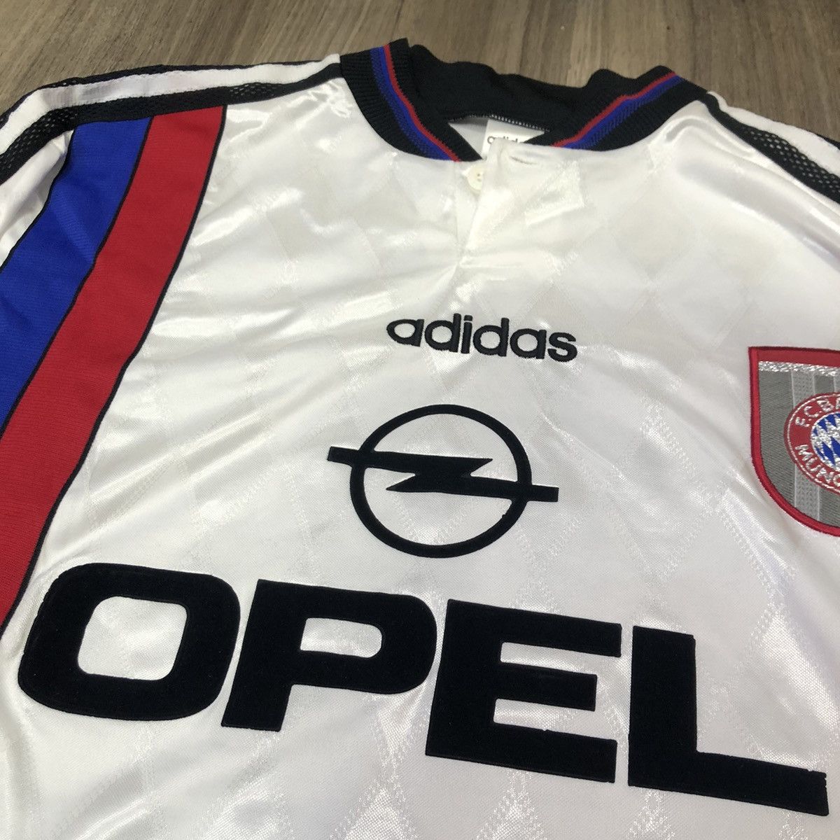 Adidas × Vintage Bayern Munich 97/98 away shirt #14 Basler Size US L / EU 52-54 / 3 - 3 Thumbnail