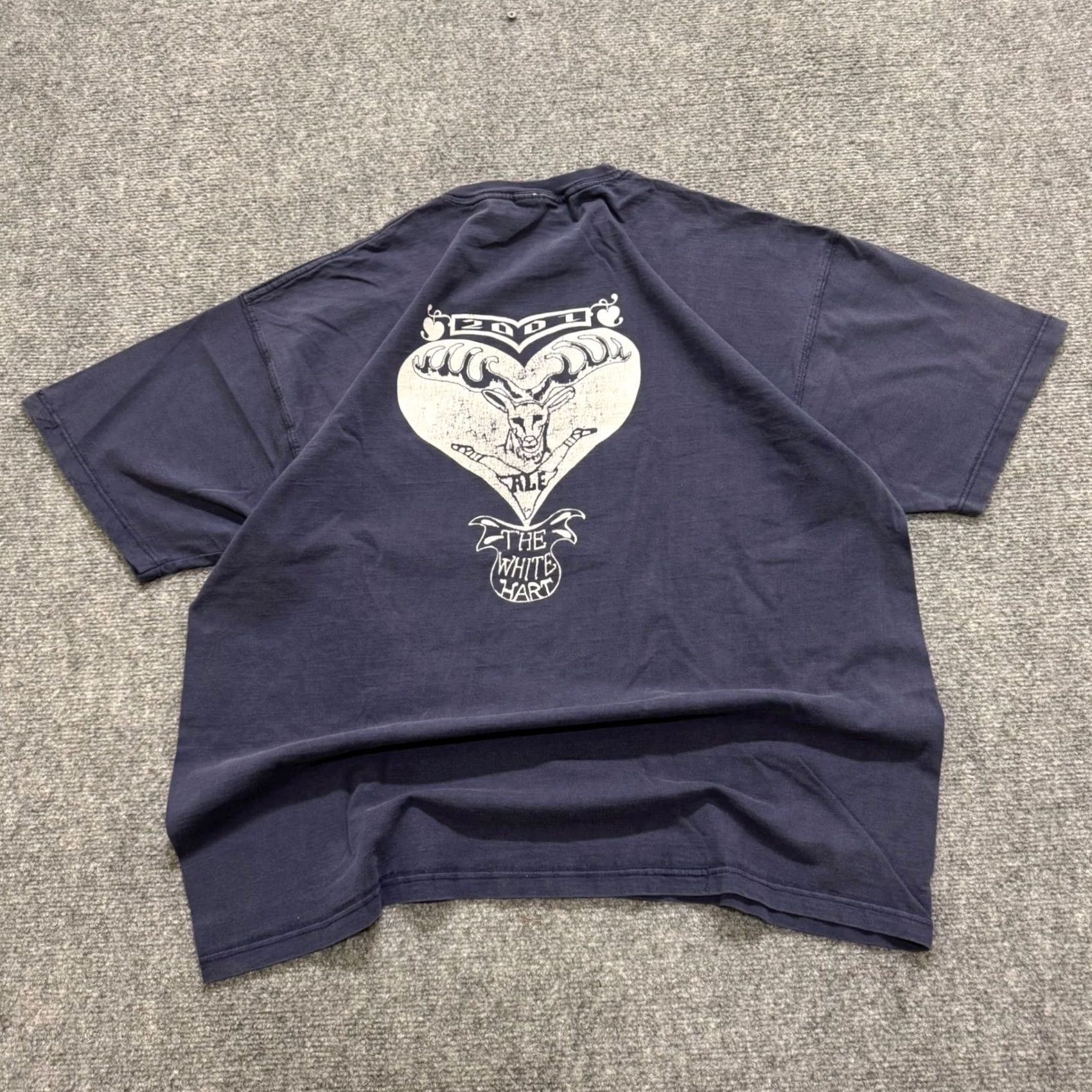 Vintage VINTAGE The White Hart Brewery T-shirt Mens XL Navy Blue Faded 90s Shirt Mens XL Navy Blue 90s Size US XL / EU 56 / 4 - 2 Thumbnail