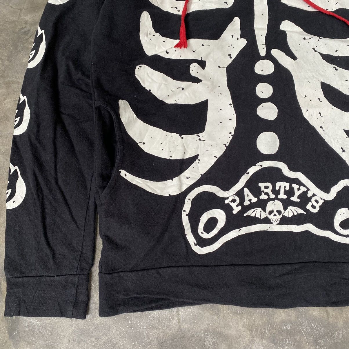 Japanese Brand 2000s Party's Skeleton Graphic Small Ears Y2K Style Hoodie Size US M / EU 48-50 / 2 - 4 Thumbnail