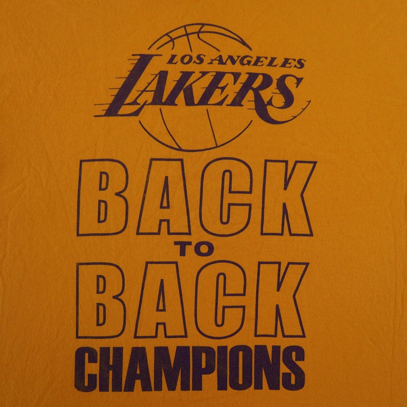 Gildan VINTAGE Nike Shirt Adult XL Back to Back Champions Los Angeles Lakers Yellow Cotton Crew Neck Short Sleeve Gildan Size US XL / EU 56 / 4 - 2 Thumbnail