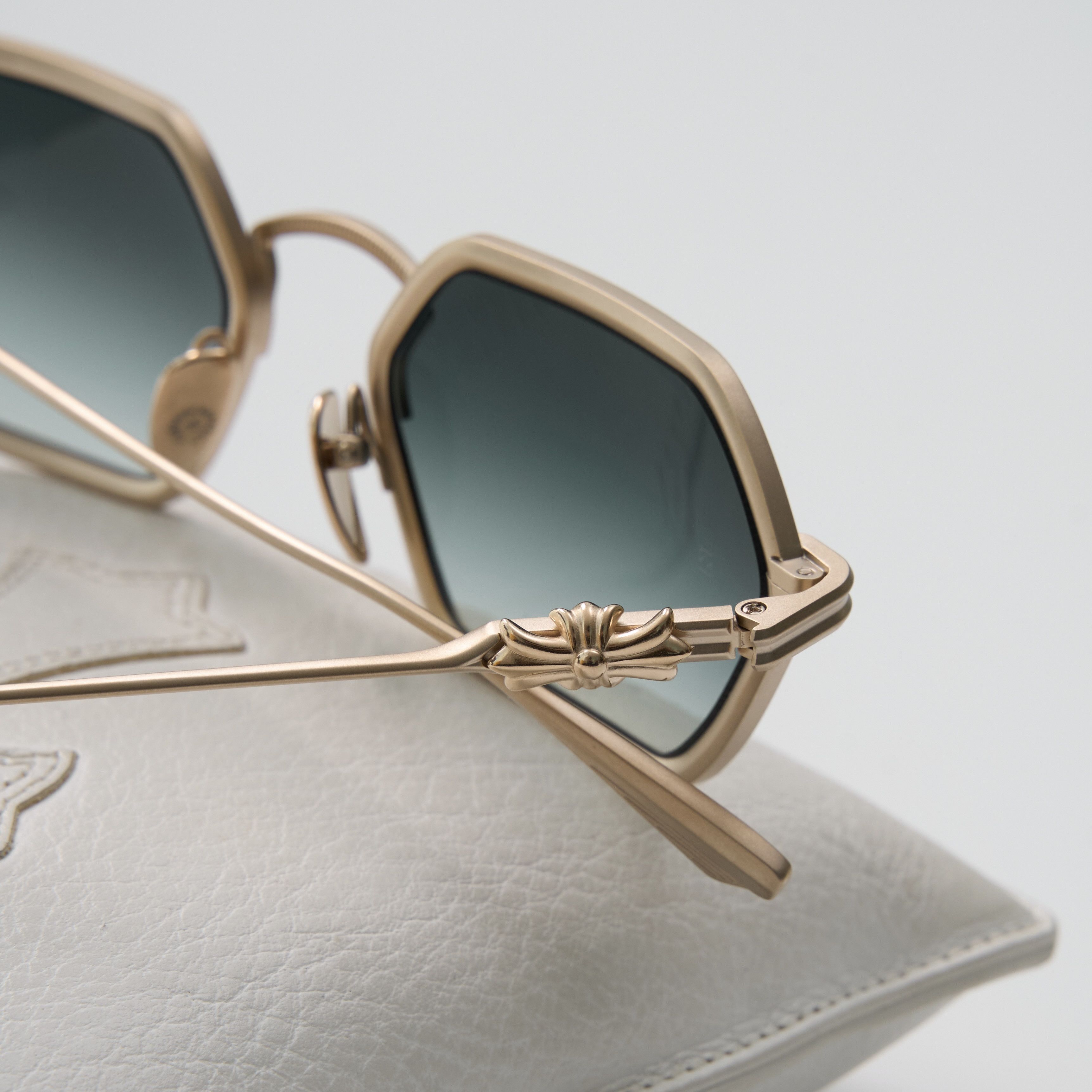 Chrome Hearts CHROME HEARTS DATASS MATTE GOLD PLATED Size ONE SIZE - 9 Thumbnail
