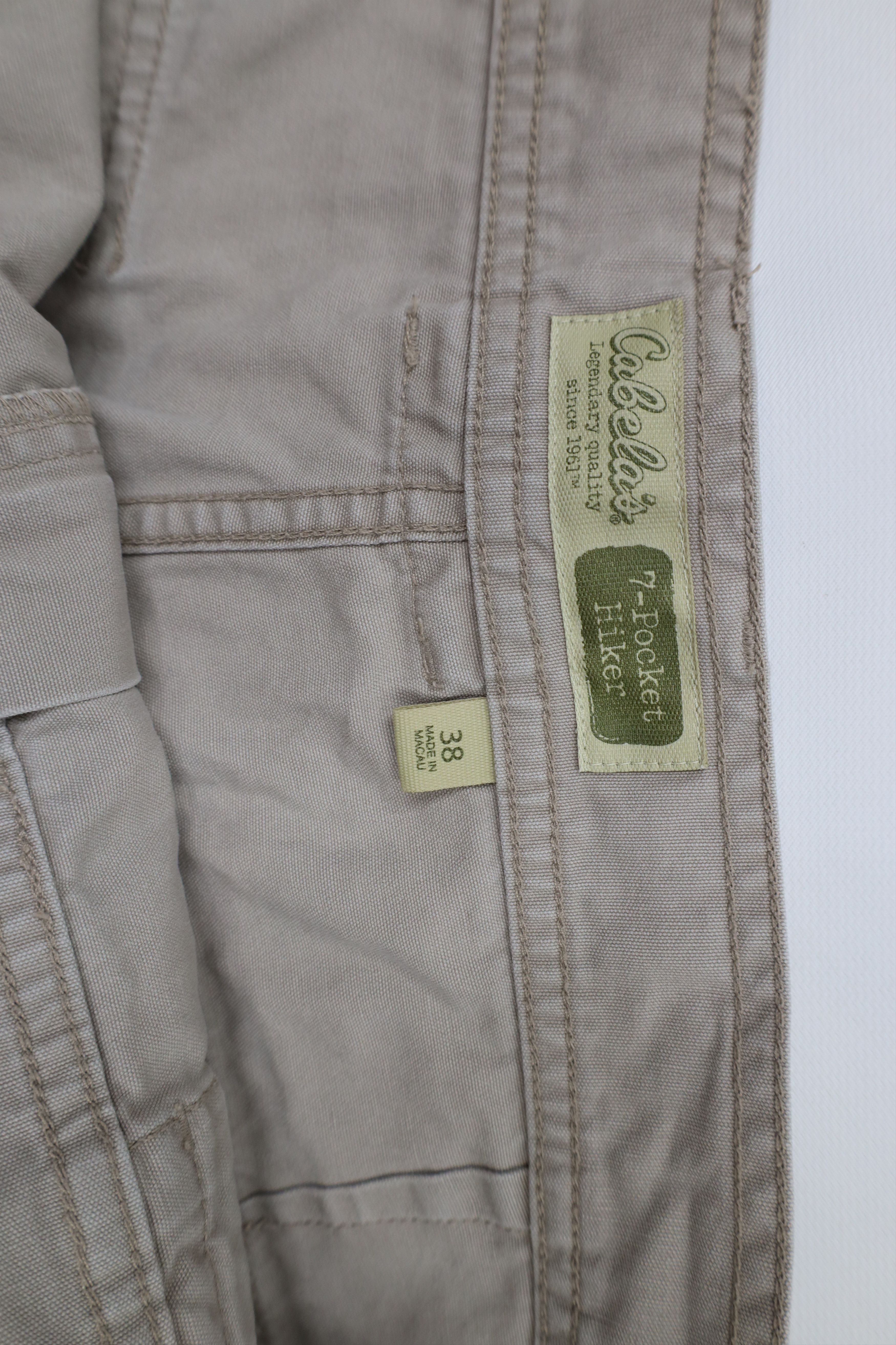 Cabelas × Vintage Vintage Cabelas Mens Above 7 Pocket Trail Cargo Shorts Beige Size US 38 / EU 54 - 8 Thumbnail