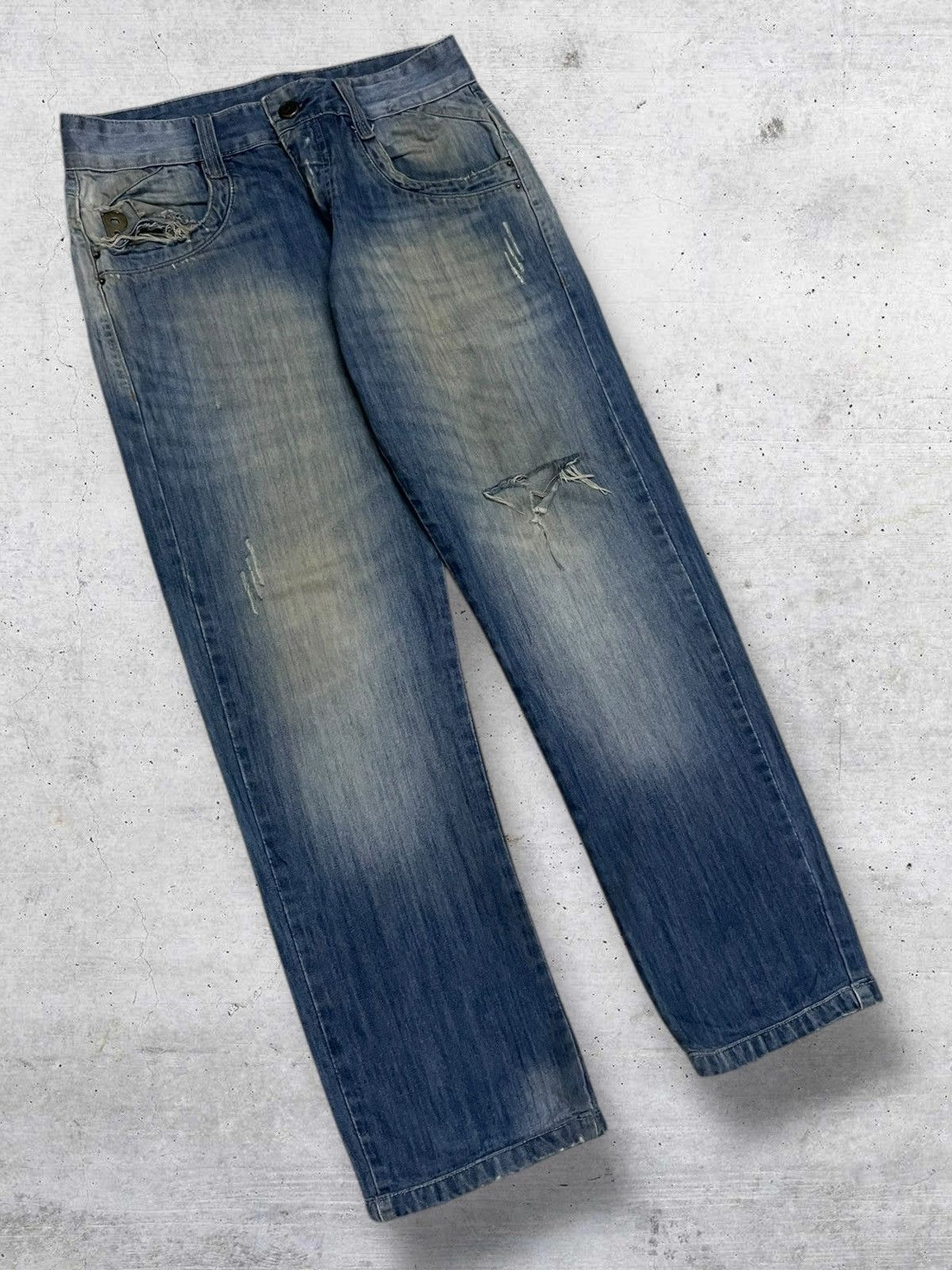 Japanese Brand VINTAGE REPUBLICA MIX DESIGNER JAPAN MUDWASH RIPPED DENIM Size US 31 - 2 Thumbnail