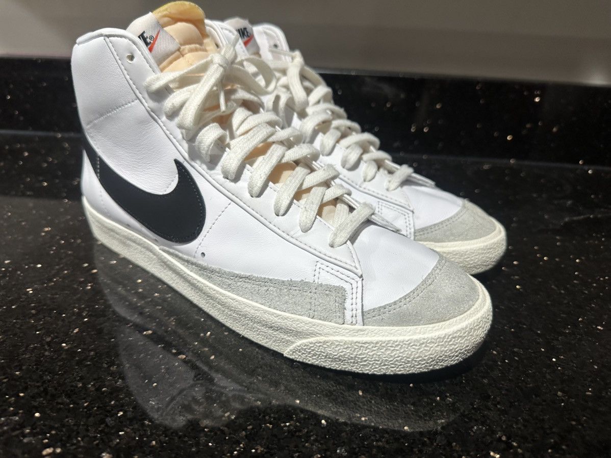 Nike NIKE BLAZER MID '77 VINTAGE CASUAL SHOES Size US 12 / EU 45 - 6 Thumbnail