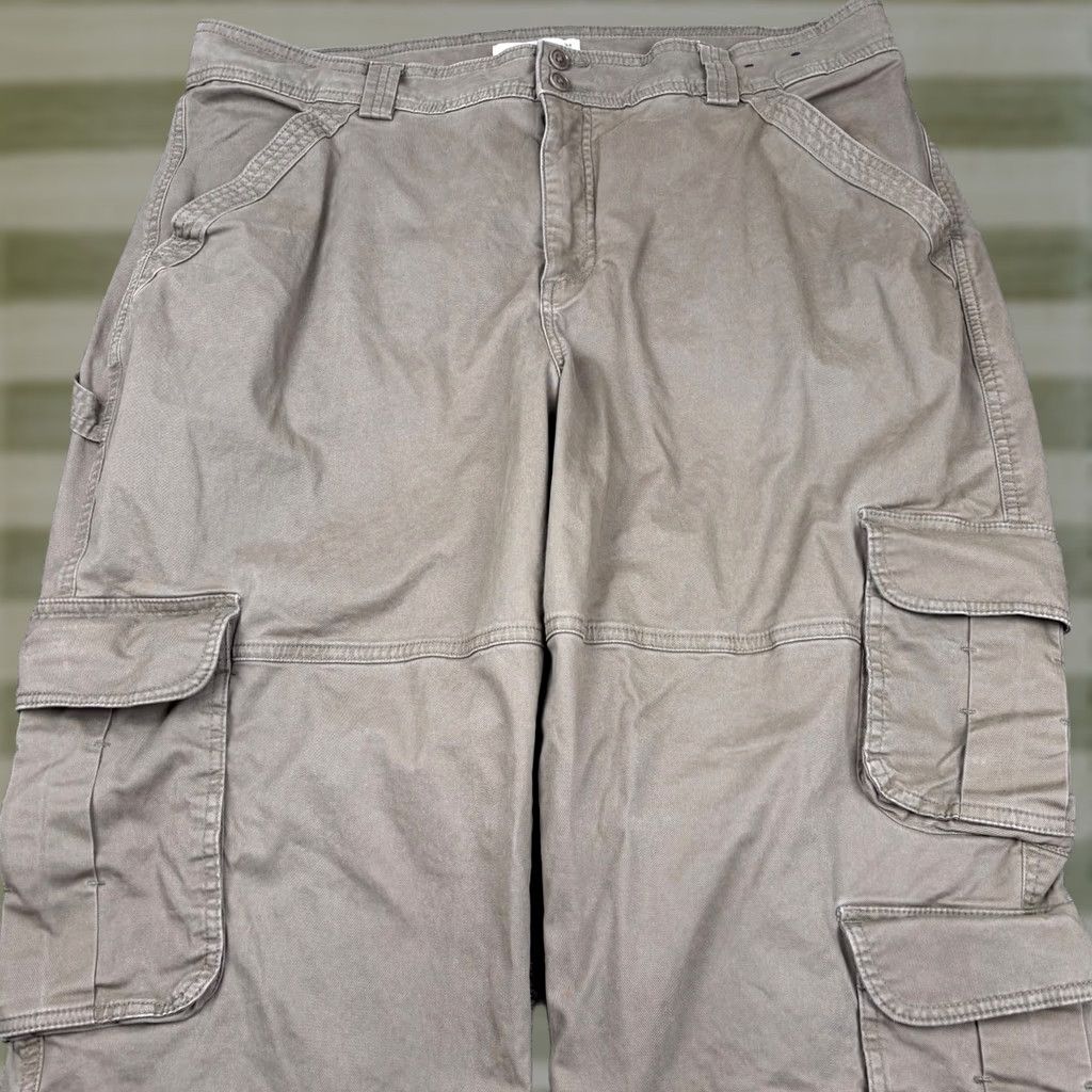 Abercrombie & Fitch VINTAGE Abercrombie & Fitch Cargo Pants Womens 36 Wide-Leg 90s Tan Army 30in Inseam Mens Womens Size 25" / US 0 / IT 36 - 1 Thumbnail