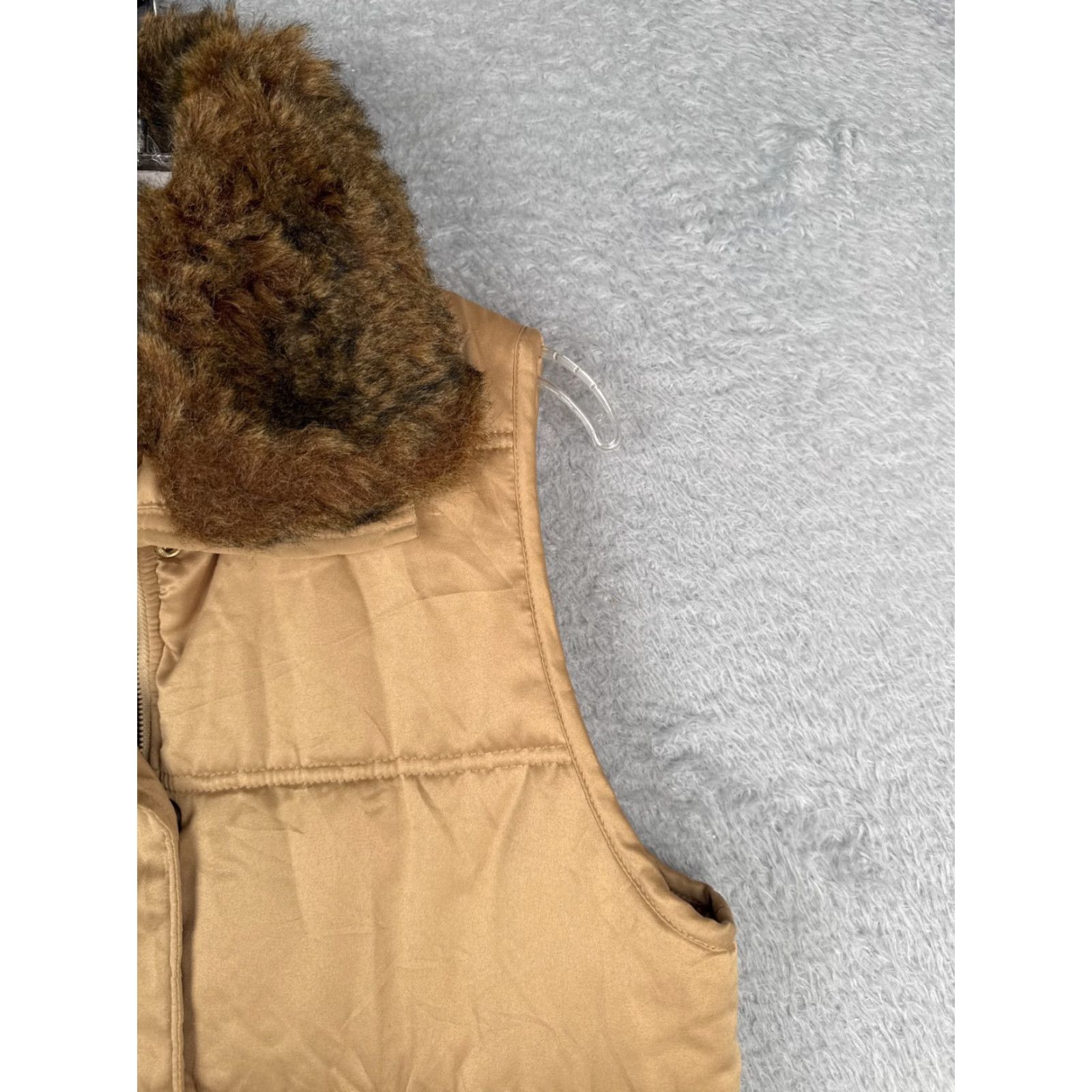 Jones New York Jones New York Vest Womens Petite Medium Beige Faux Fur Collar Pockets Polyester Size M / US 6-8 / IT 42-44 - 2 Thumbnail