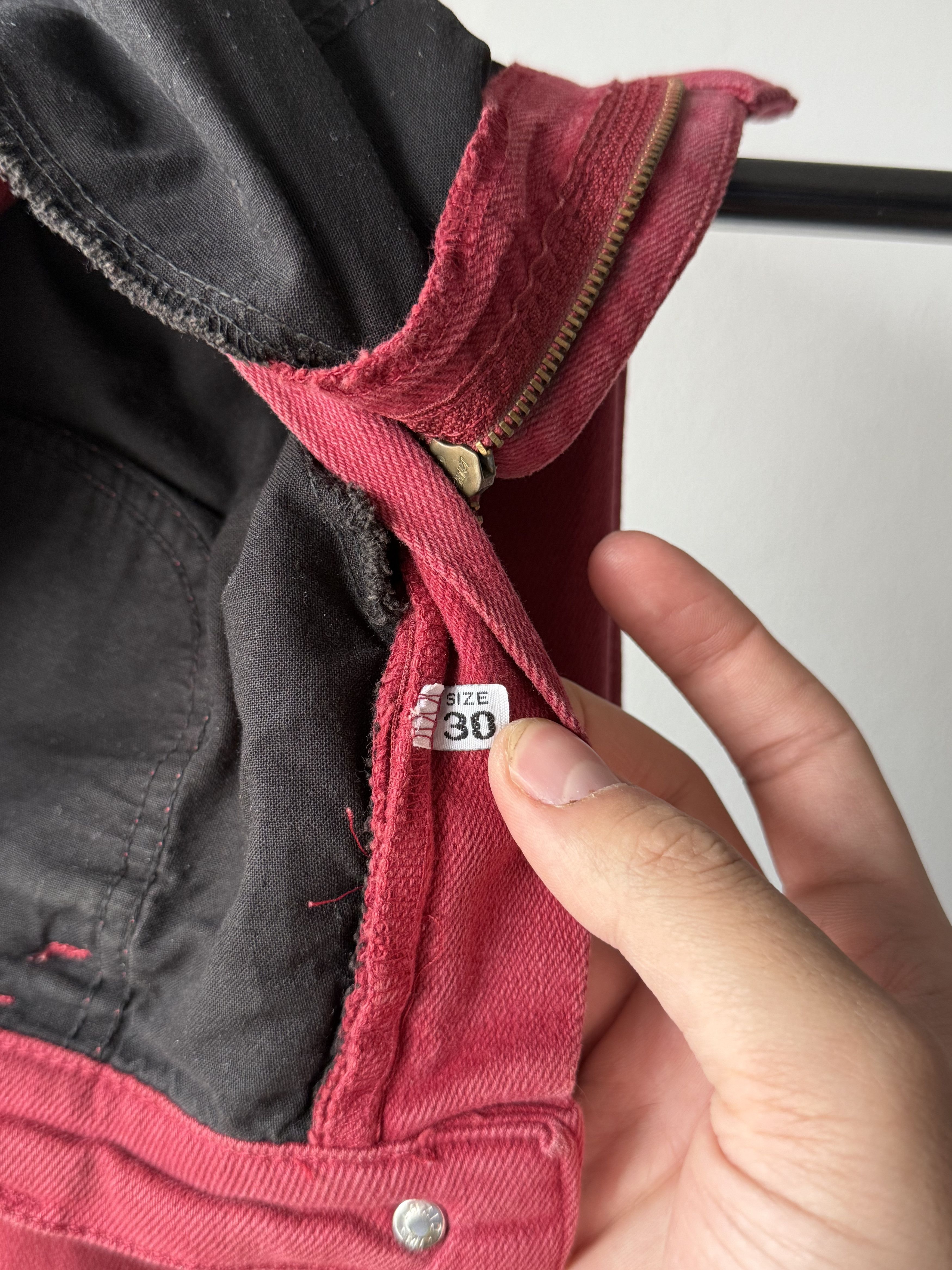 Armani × Giorgio Armani × Vintage Vintage 90's Armani Jeans Washed Red Logo Baggy Denim Pants Size US 30 / EU 46 - 15 Thumbnail