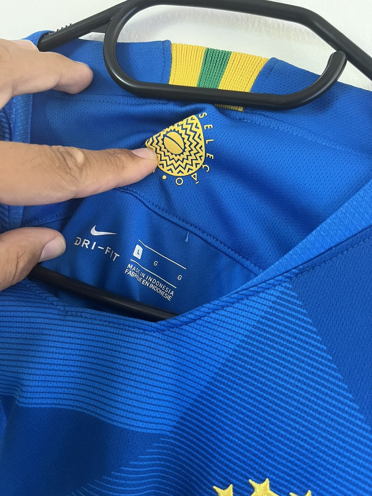 Nike Maillot Brésil 2018/2019 extérieur - L Size US L / EU 52-54 / 3 - 5 Thumbnail
