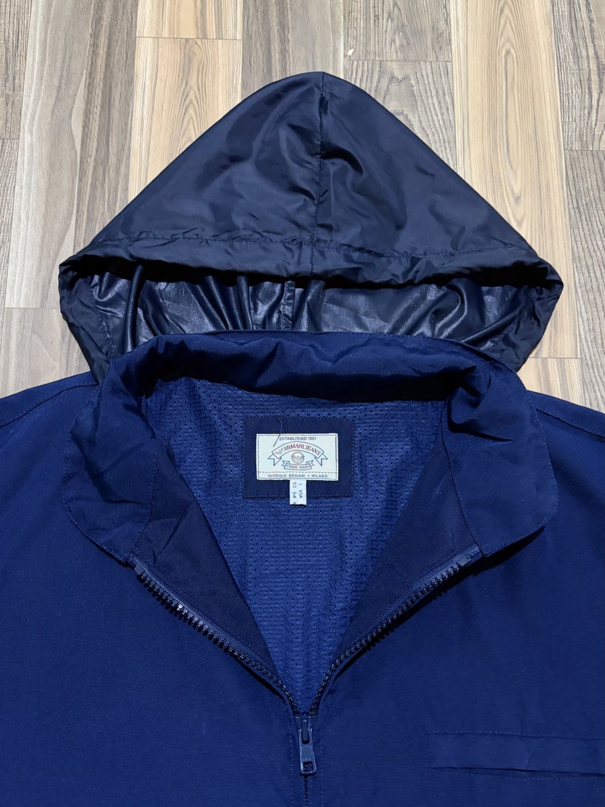 Armani VINTAGE ARMANI JEANS HIDDEN HOODIE JACKET Size US L / EU 52-54 / 3 - 4 Thumbnail