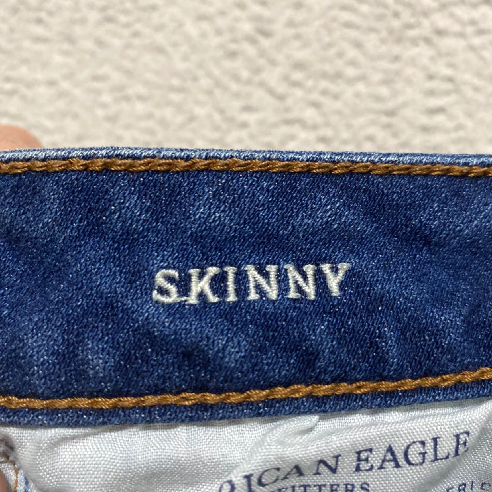 American Eagle Outfitters American Eagle Outfitters Jeans Womens 2 Blue Denim Dark Wash Distressed Skinny Low Rise Color Blue 5-Pocket Stretch Size 26" / US 2 / IT 38 - 4 Thumbnail