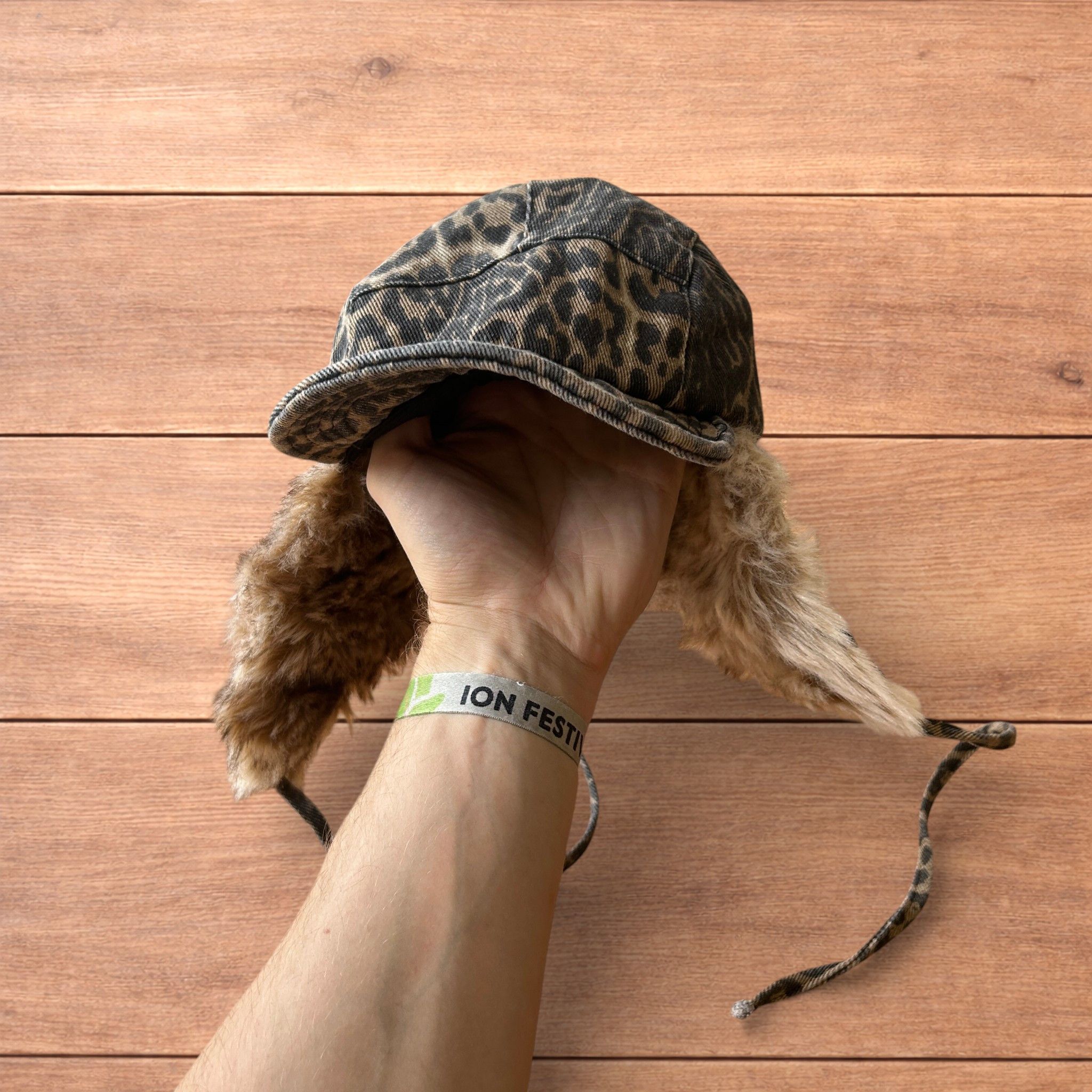 Japanese Brand Vintage style trapper Russian ear flap hat in leopard print. Size ONE SIZE - 1 Thumbnail