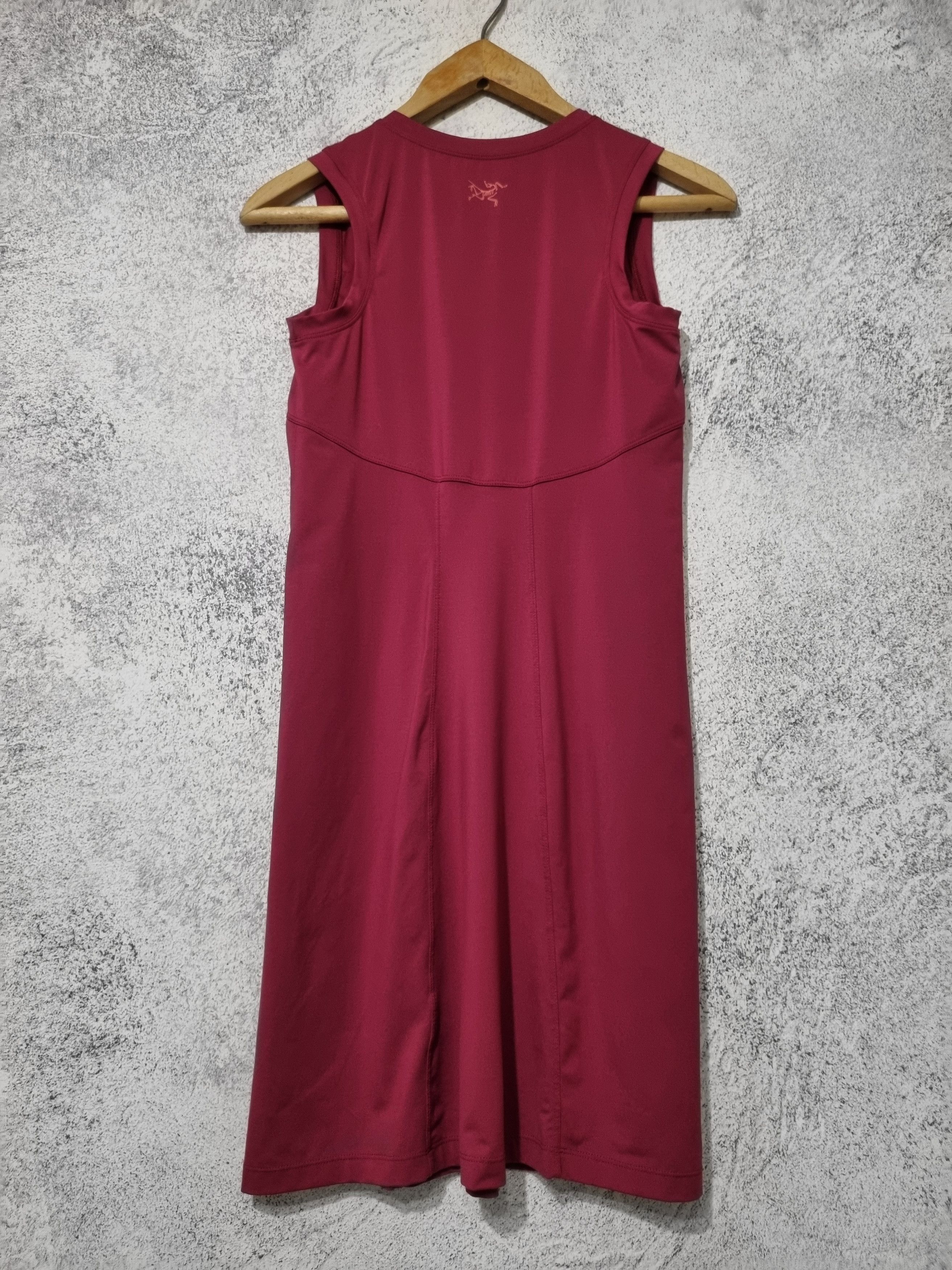Arc'teryx Arc'teryx Soltera Sleeveless Stretch Cherry Dress Size XS / US 0-2 / IT 36-38 - 7 Thumbnail