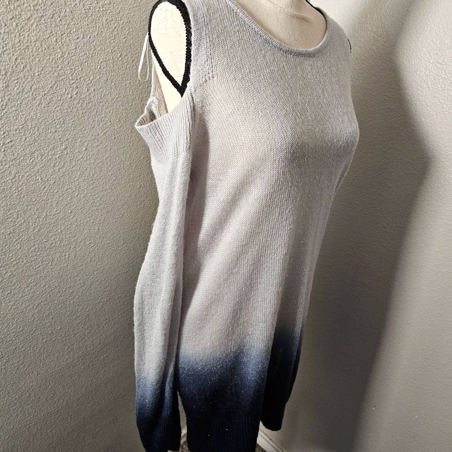 Vince Camuto Vince Camuto Sweatshirt Blue Shades Colorblock Long Sleeve Cold Shoulder Medium M Womens Pullover Casual Activewear Size M / US 6-8 / IT 42-44 - 5 Thumbnail