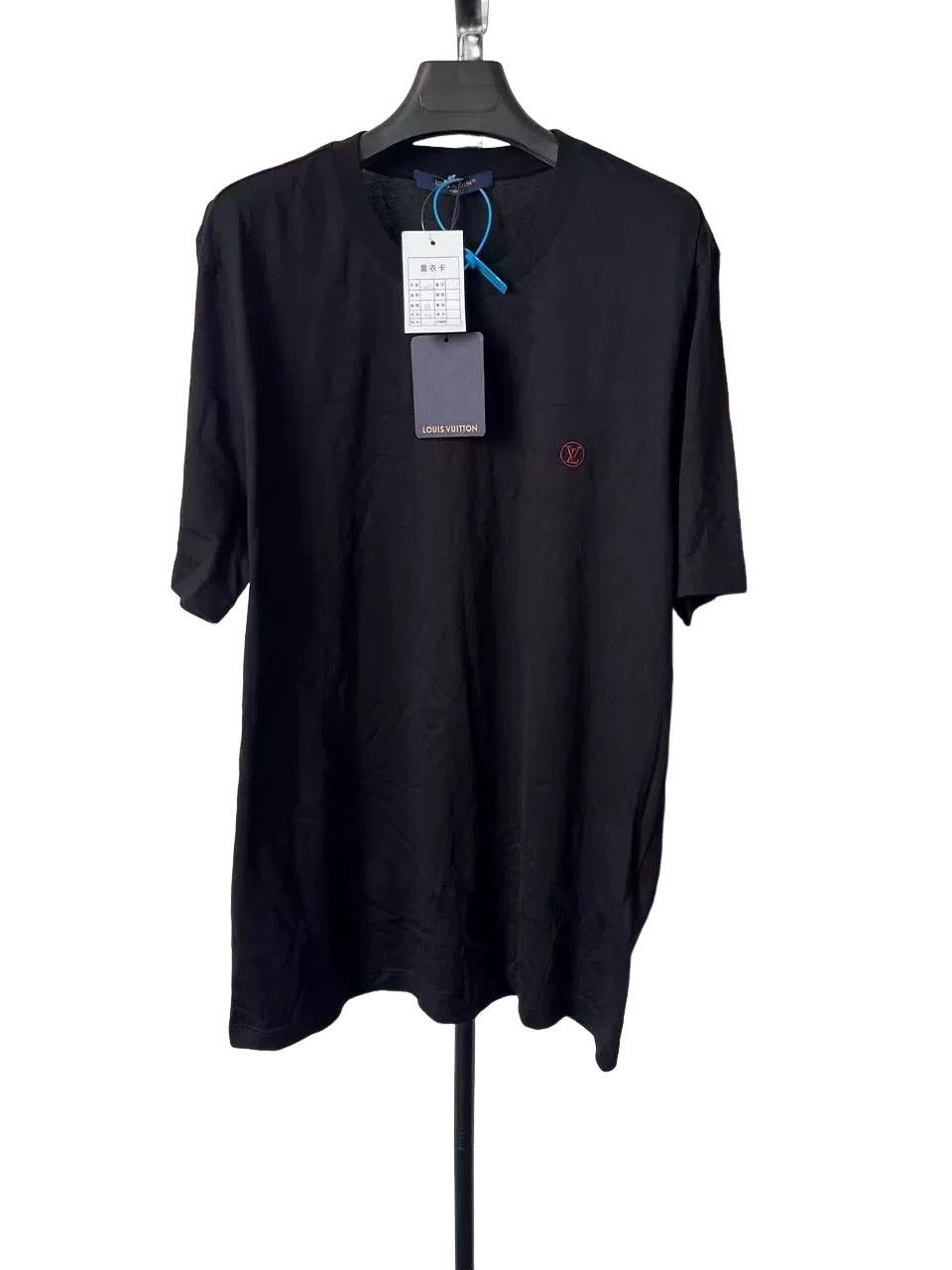 Louis Vuitton Louis Vuitton Red Circle Logo T-Shirt XXL Size US XXL / EU 58 / 5 - 1 Thumbnail