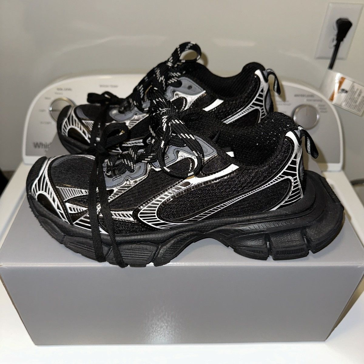 Balenciaga 3XL BLACK Size US 8 / EU 41 - 3 Thumbnail