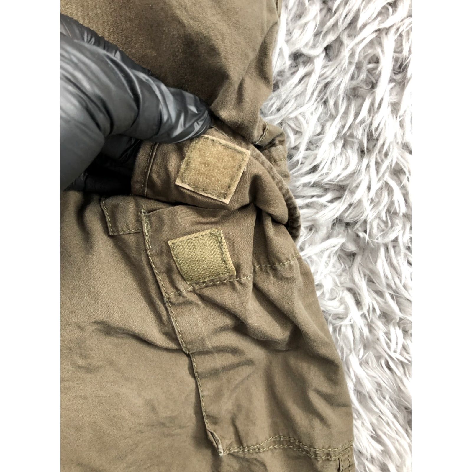 Dockers DOCKERS Relaxed Cargo Shorts Mens Size 34 Mid Rise Beige Medium Wash Canvas 5-Pocket Utility Style Casual Belt Loops Size US 34 / EU 50 - 2 Thumbnail