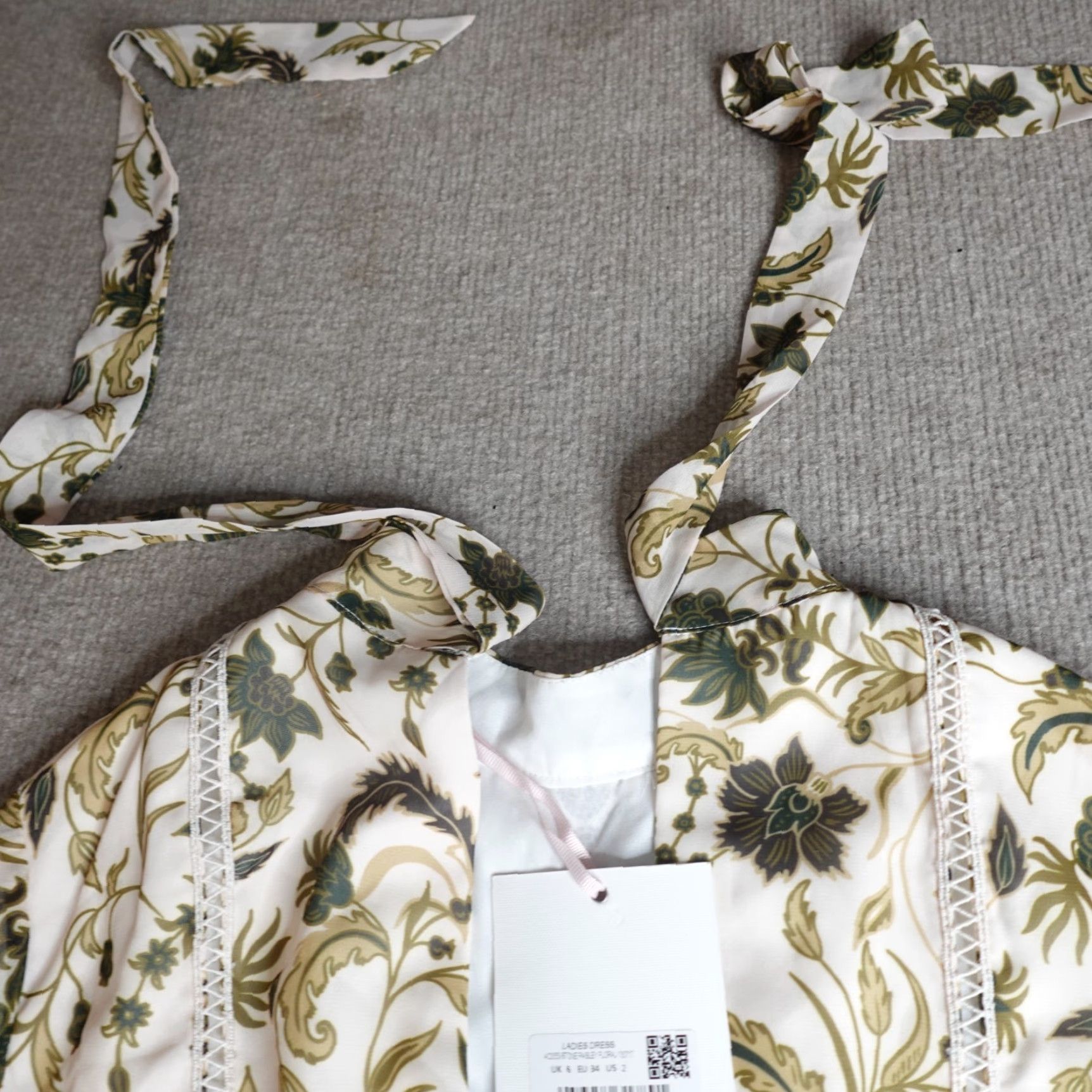 Vintage VINTAGE: No – True Decadence Women's Dress 2 Beige Floral Paisley Long Sleeve NEW Size S / US 4 / IT 40 - 5 Thumbnail