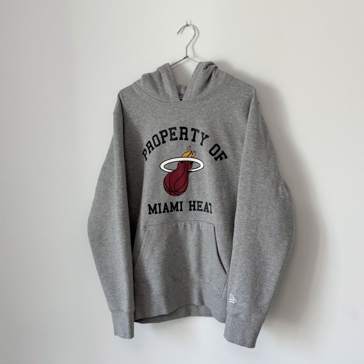 Eric Emanuel × New Era Eric Emanuel x New Era NBA Miami Heat Hoodie Grey Size US M / EU 48-50 / 2 - 1 Thumbnail